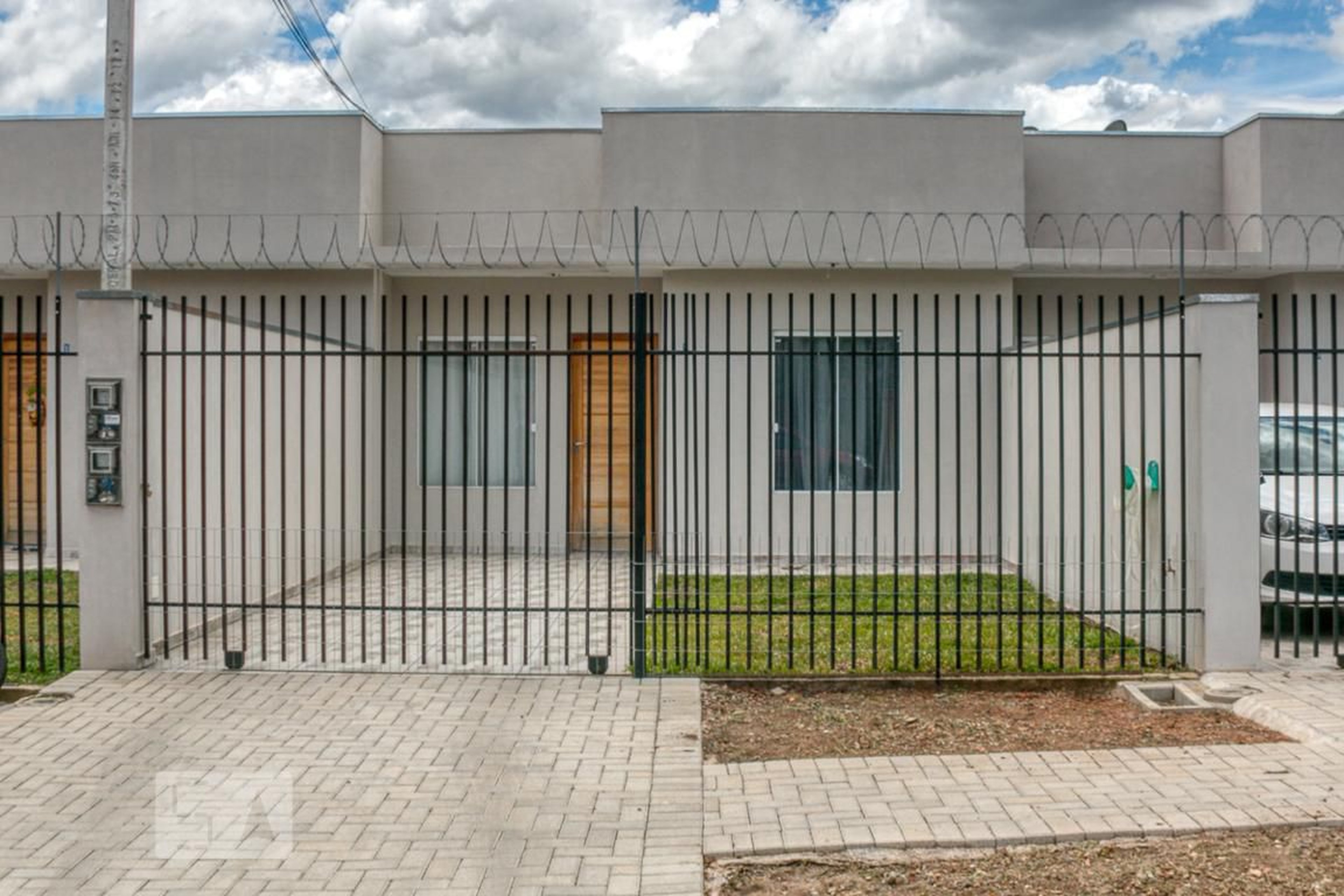 Fachada Condomínio em Rua Eduardo Jarnicki, 260