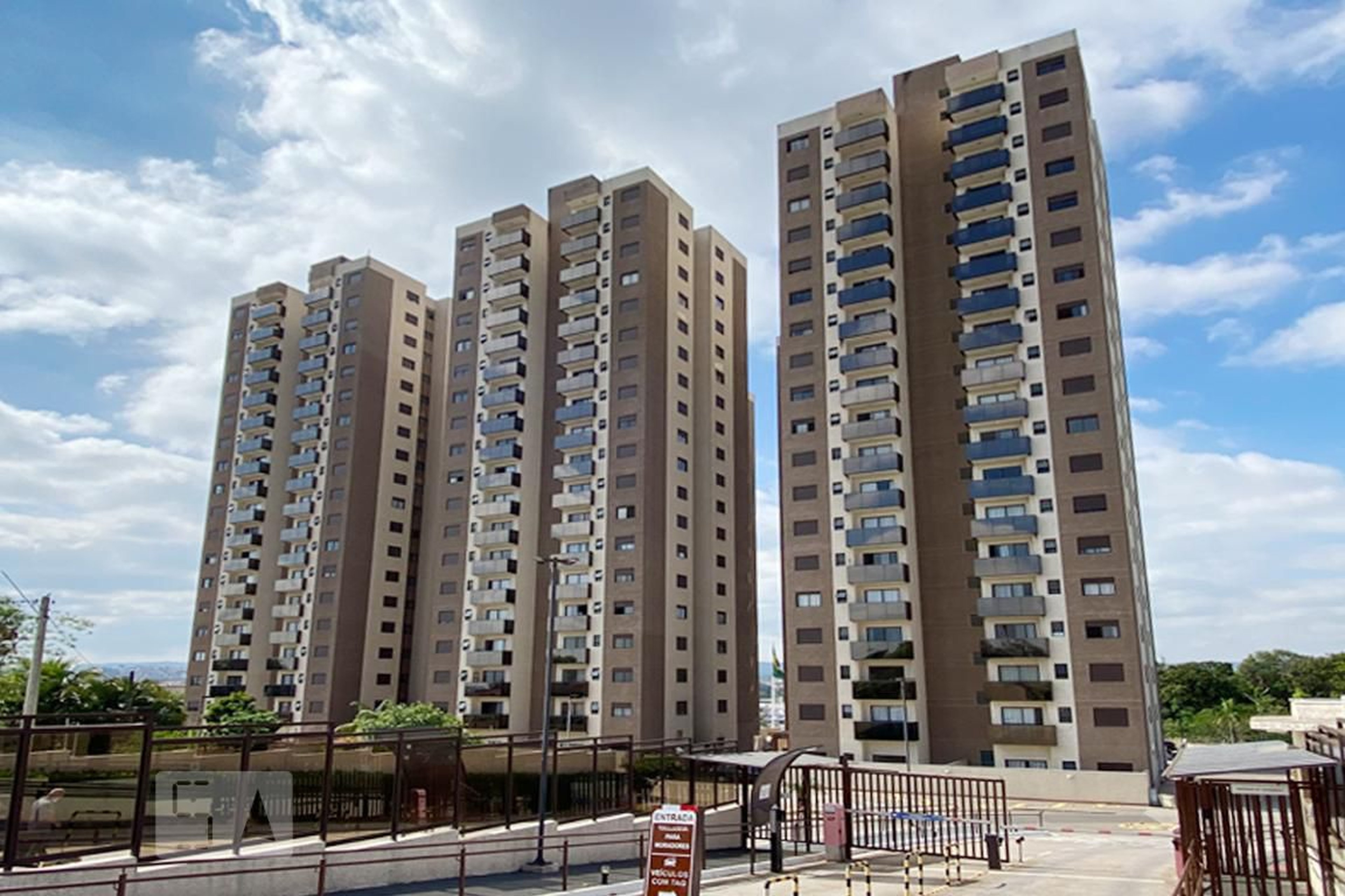 Fachada Condomínio Paris