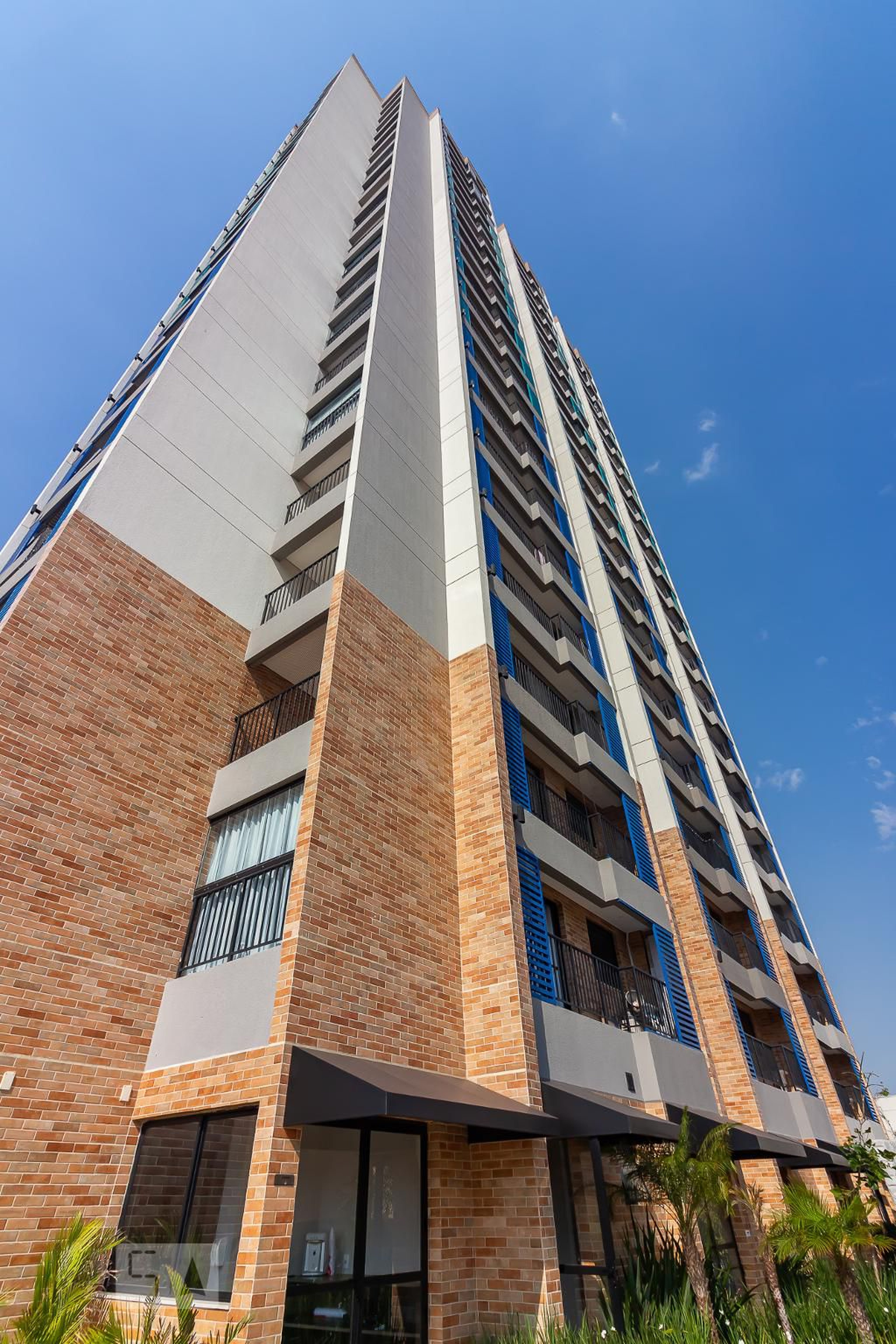 Fachada Condomínio em Rua Joaquim Lapas Veiga, 300