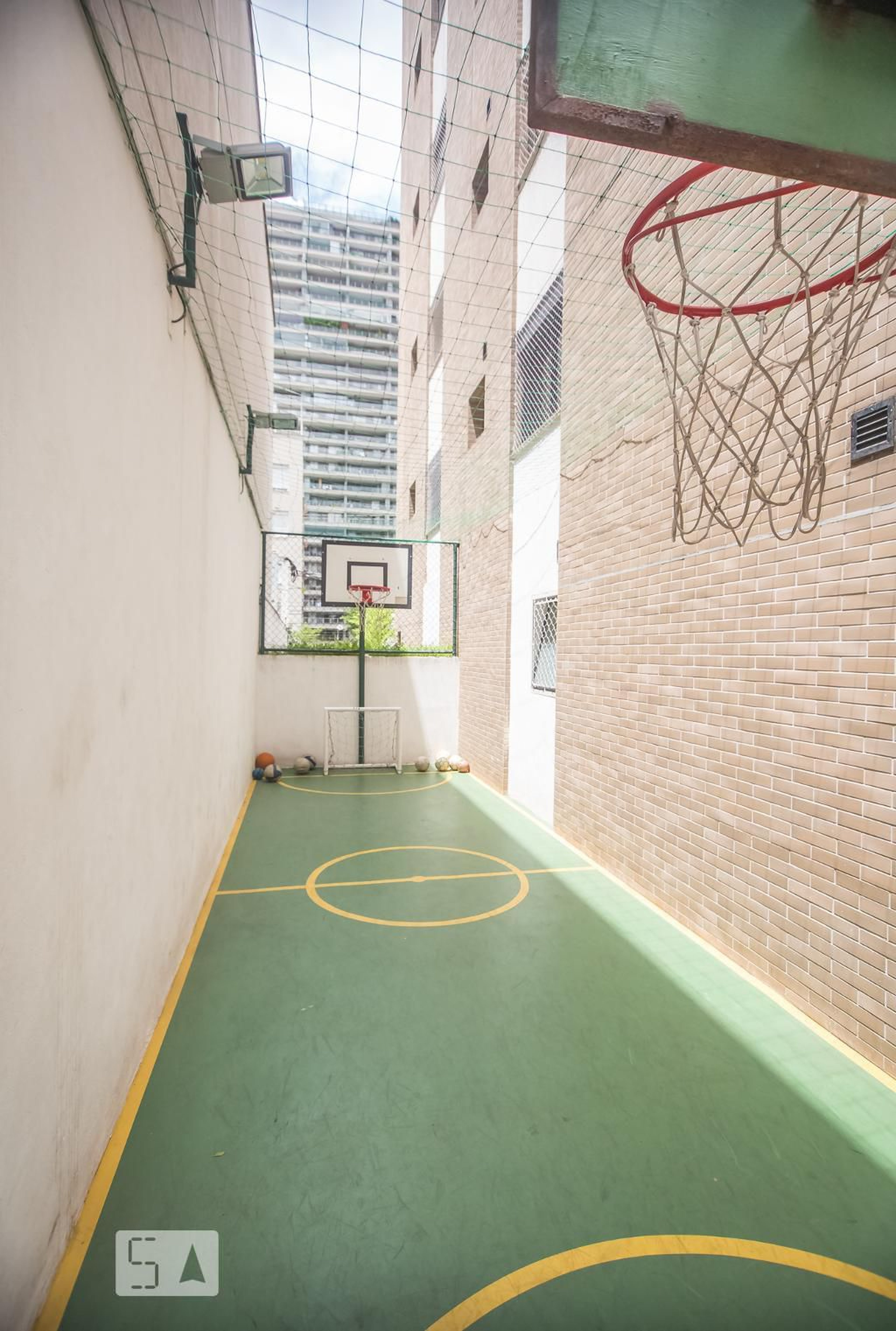 Quadra - Park Village