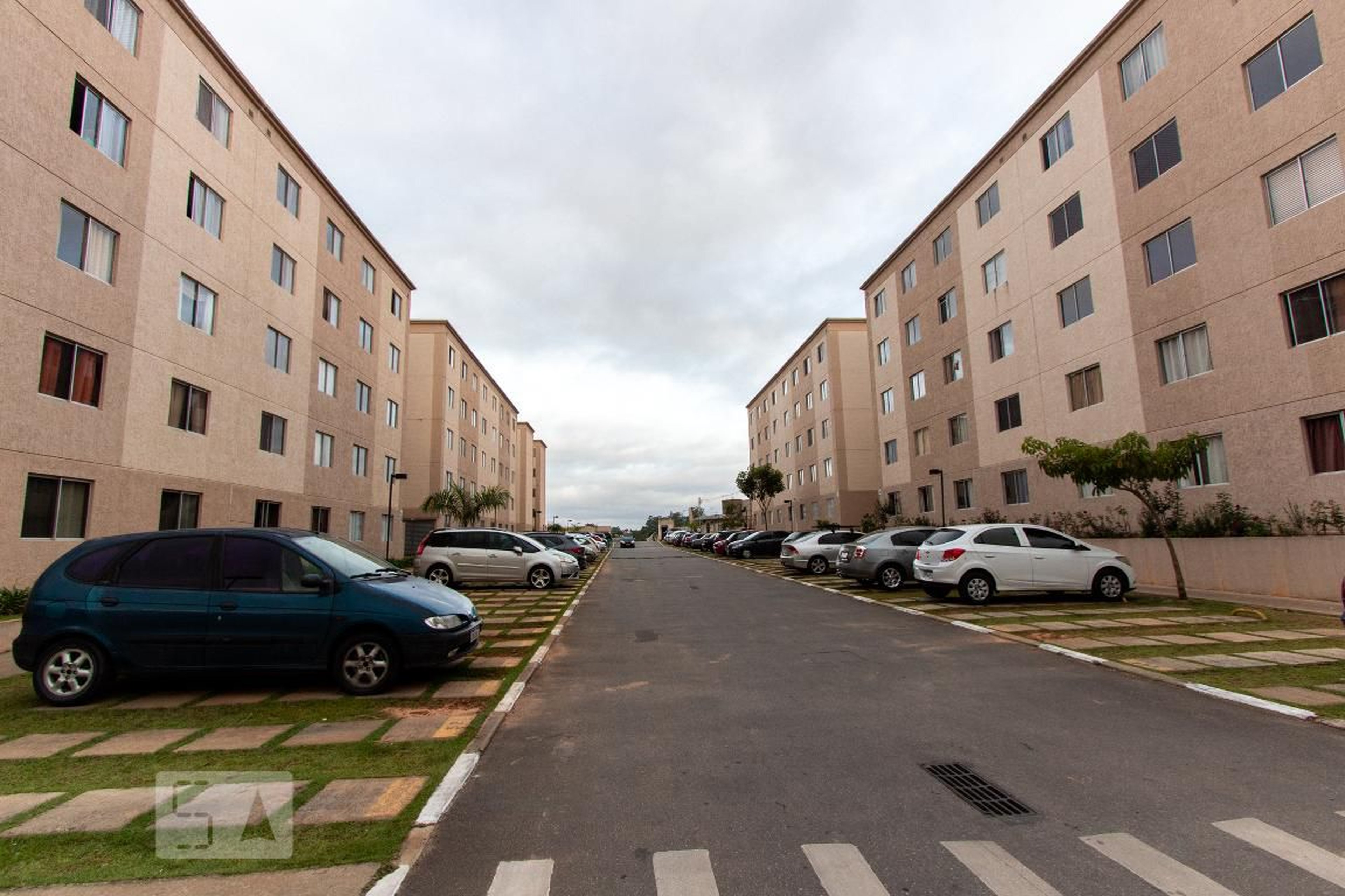 Estacionamento Condomínio em Rua Doutora Aparecida F de J Domingues, 41