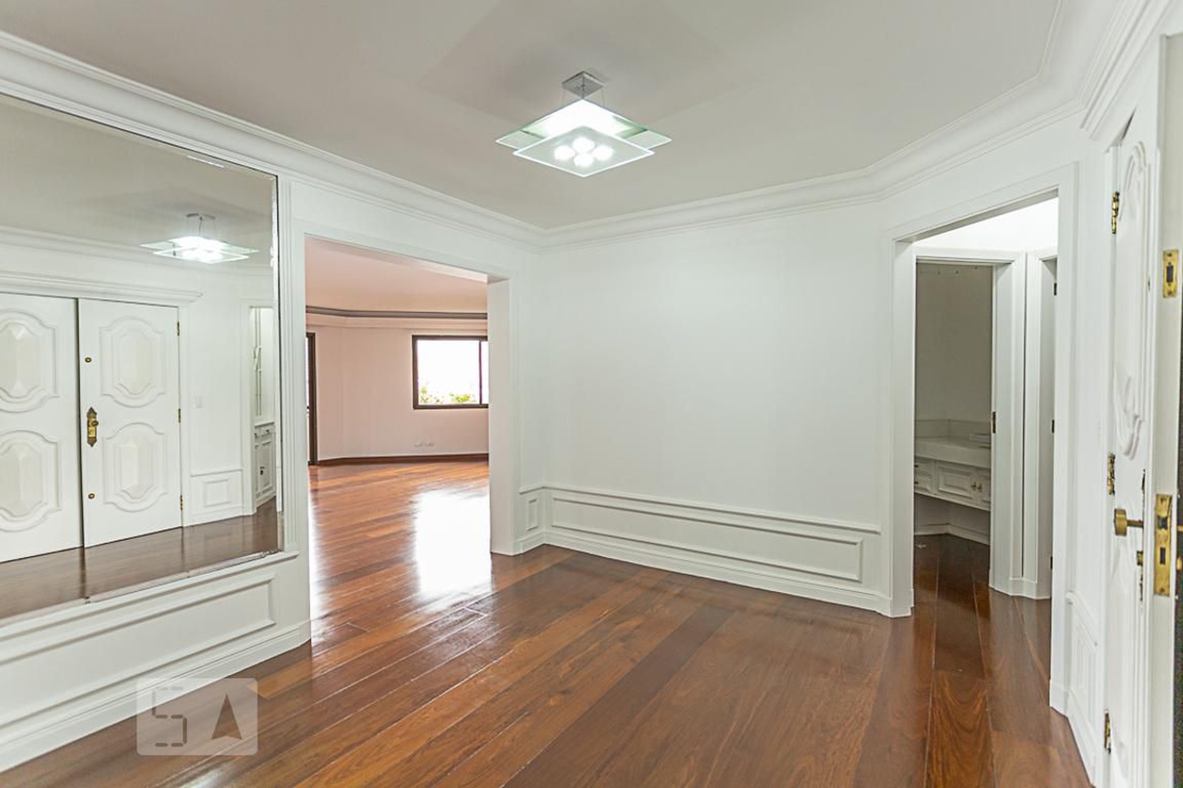 Hall Entrada - Maison Bruxelles