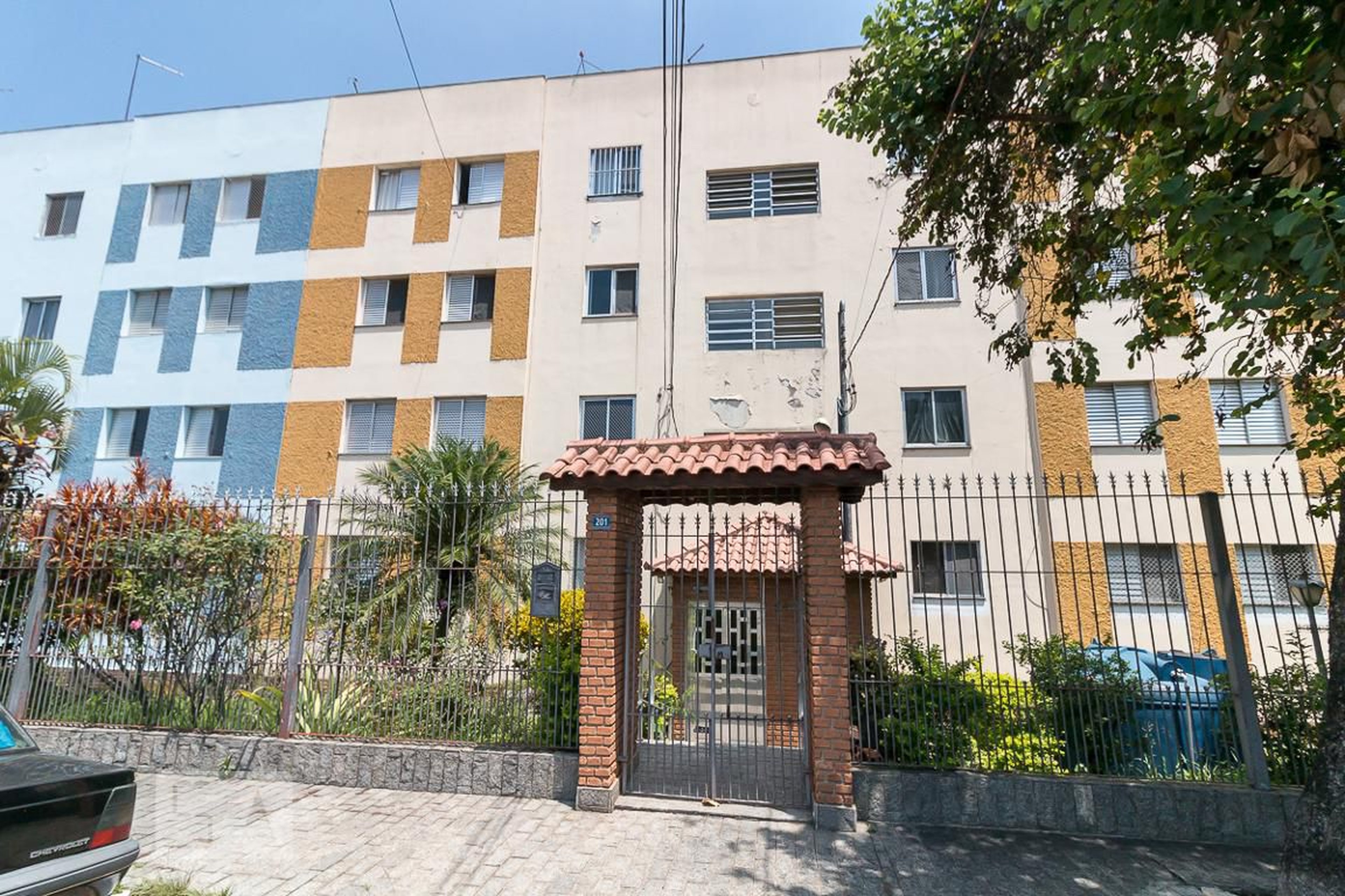 Fachada do prédio Condomínio em Rua Doutor Elói Chaves, 201