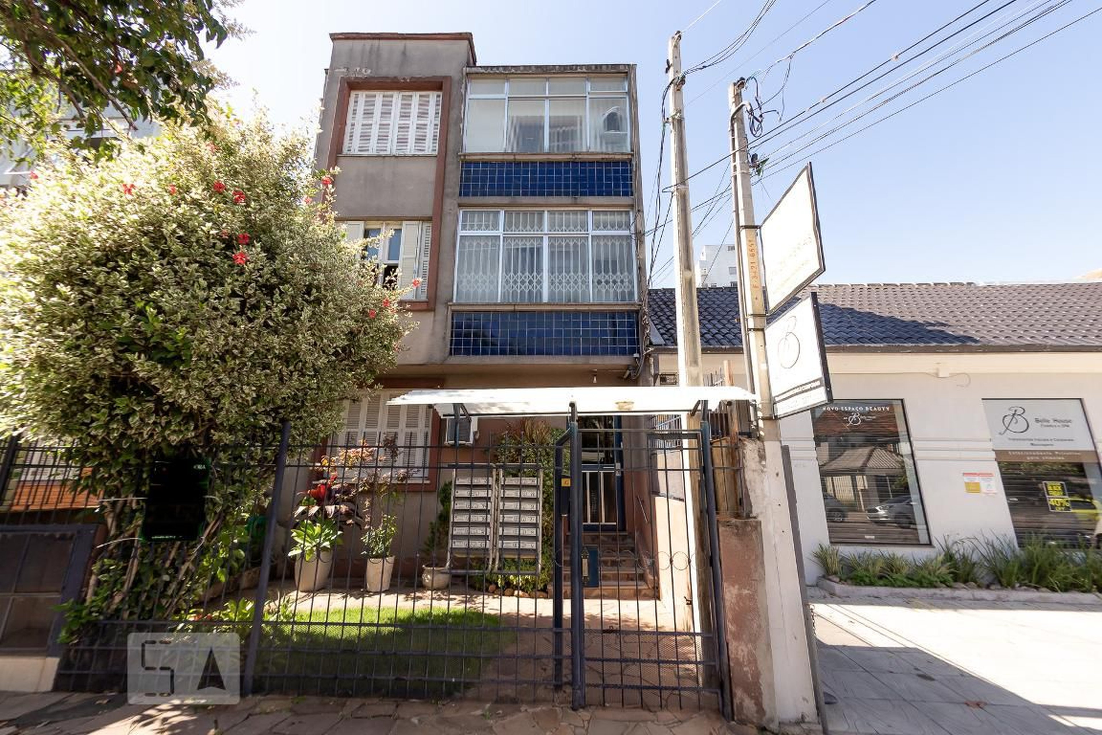 Fachada do Prédio Condomínio em Rua General Couto de Magalhães, 485