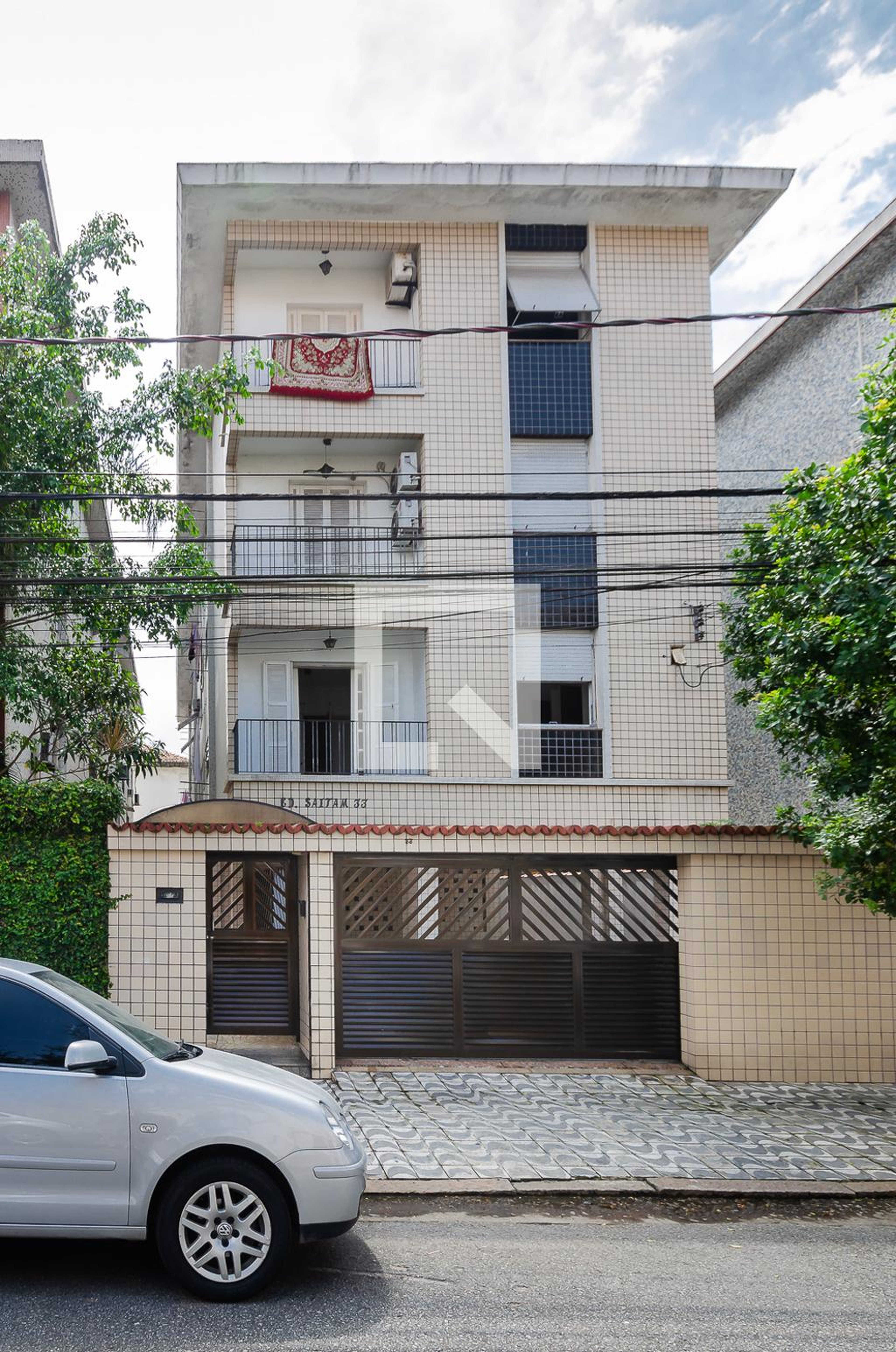 Fachada Condomínio em Rua Álvares de Azevedo, 33