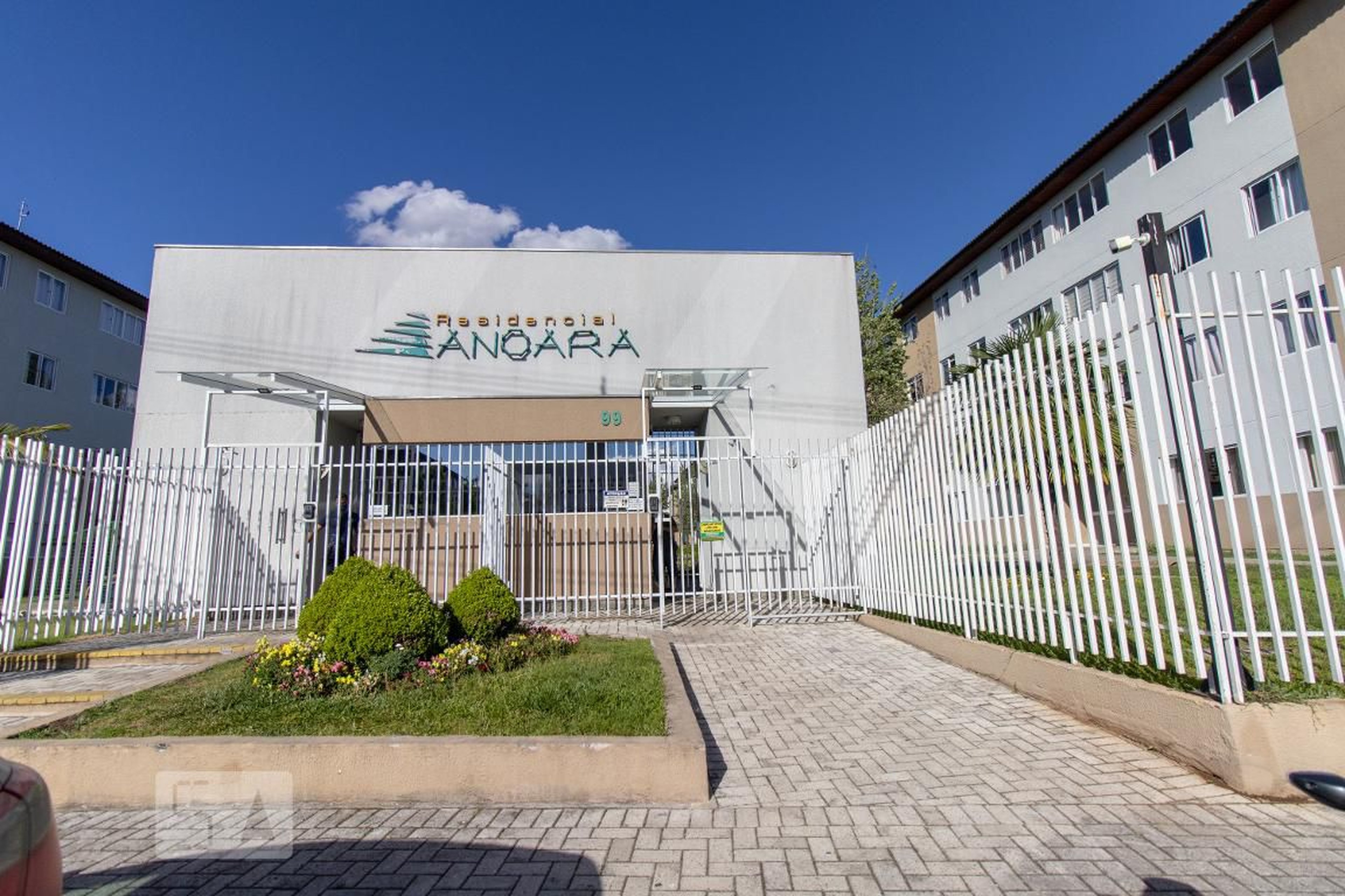 Fachada do Condomínio Condomínio Anoara