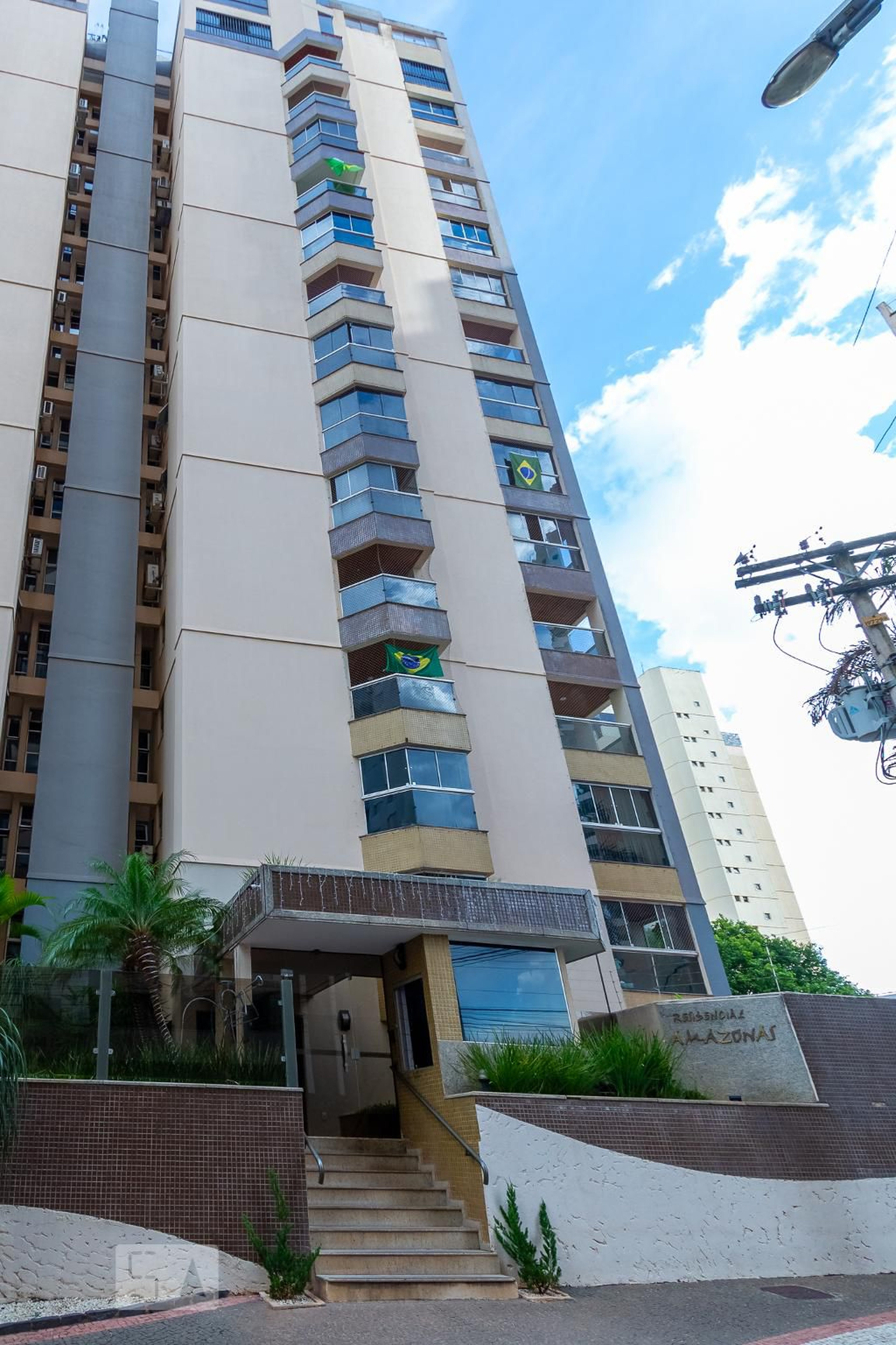 Fachada Condomínio em Rua C-249, 0