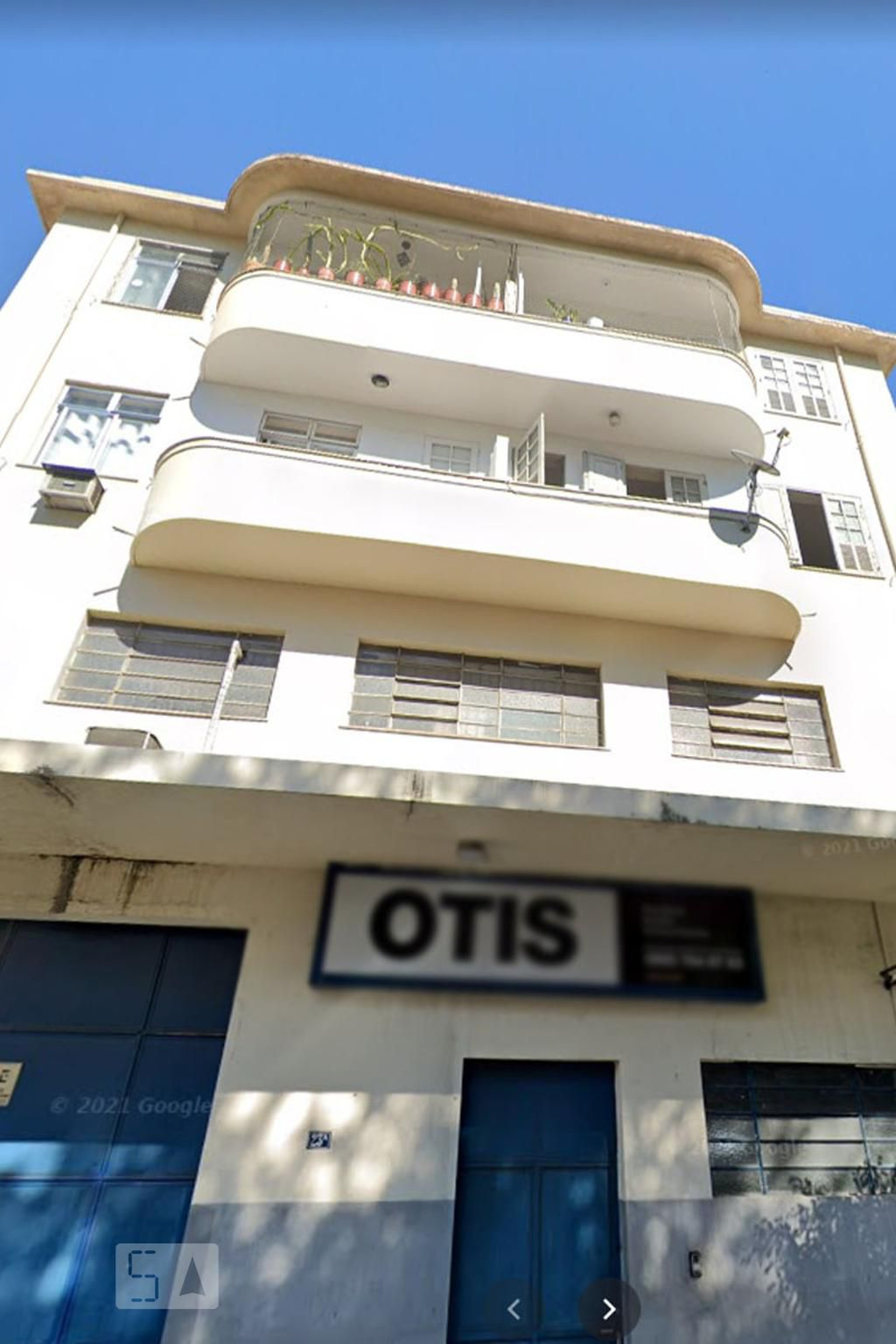 Fachada Condomínio em Rua José Eugênio, 23