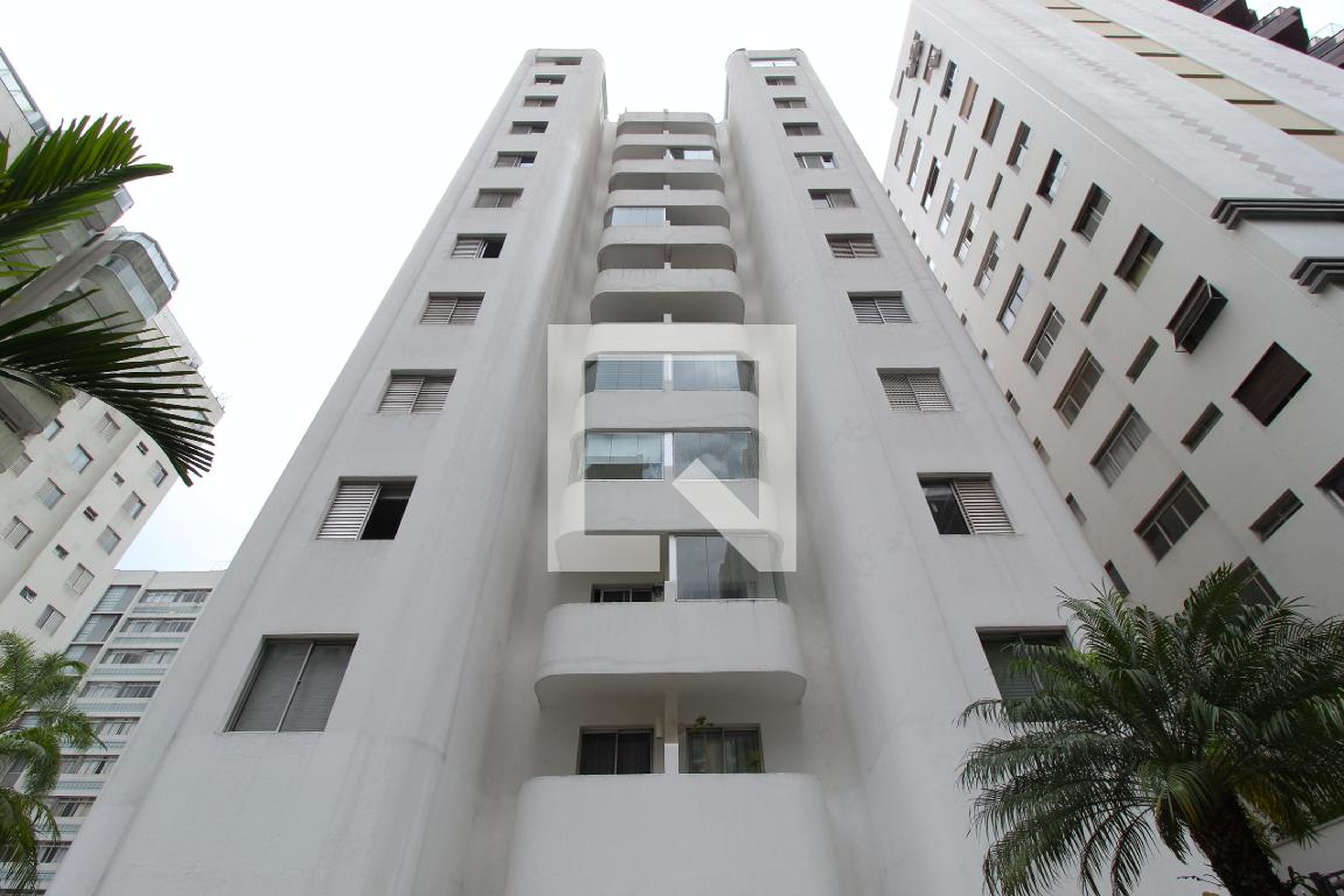 Fachada do Prédio Condomínio Chateaux Du Dijon