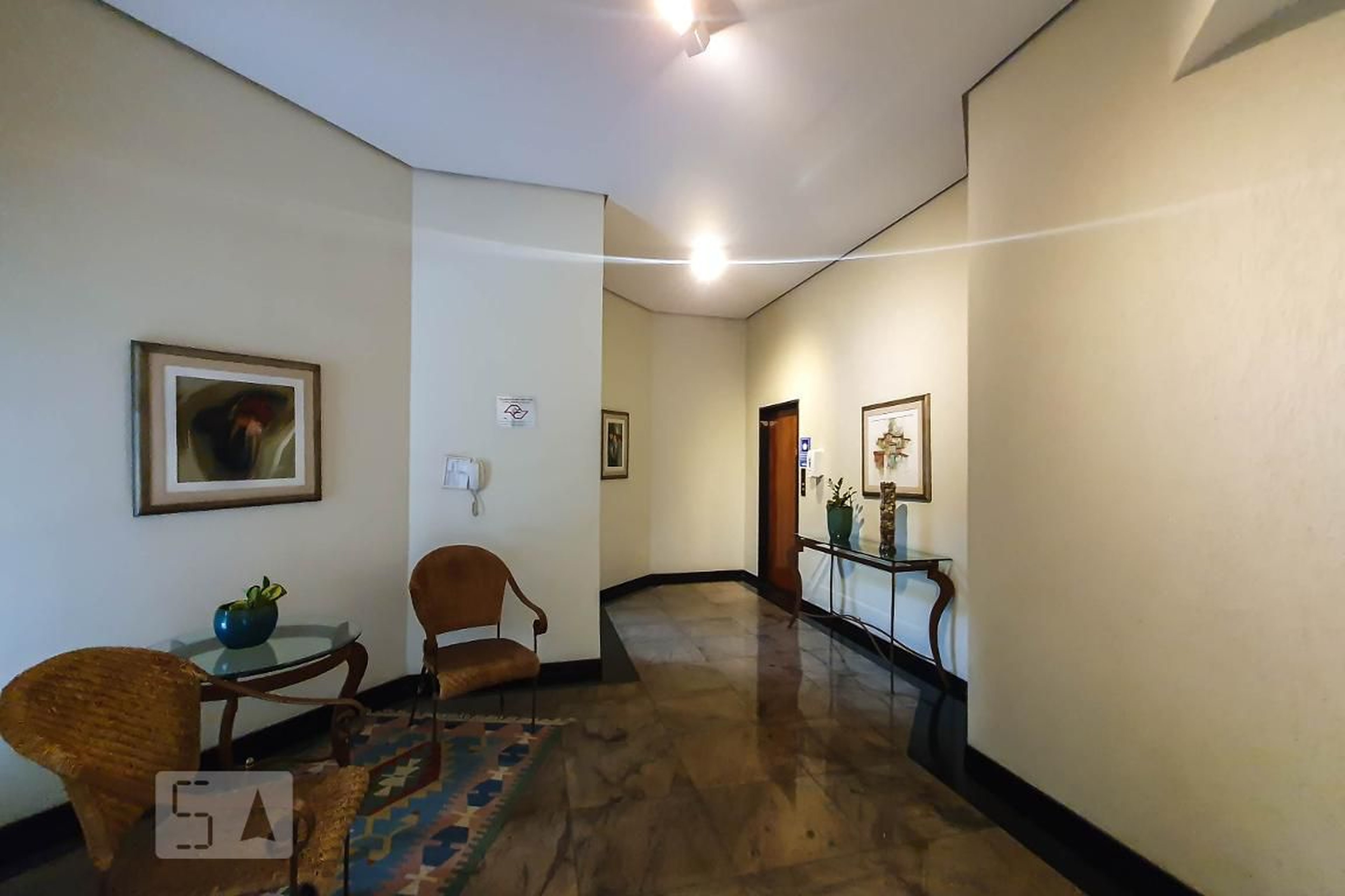 Hall - Lugarno Ibiza