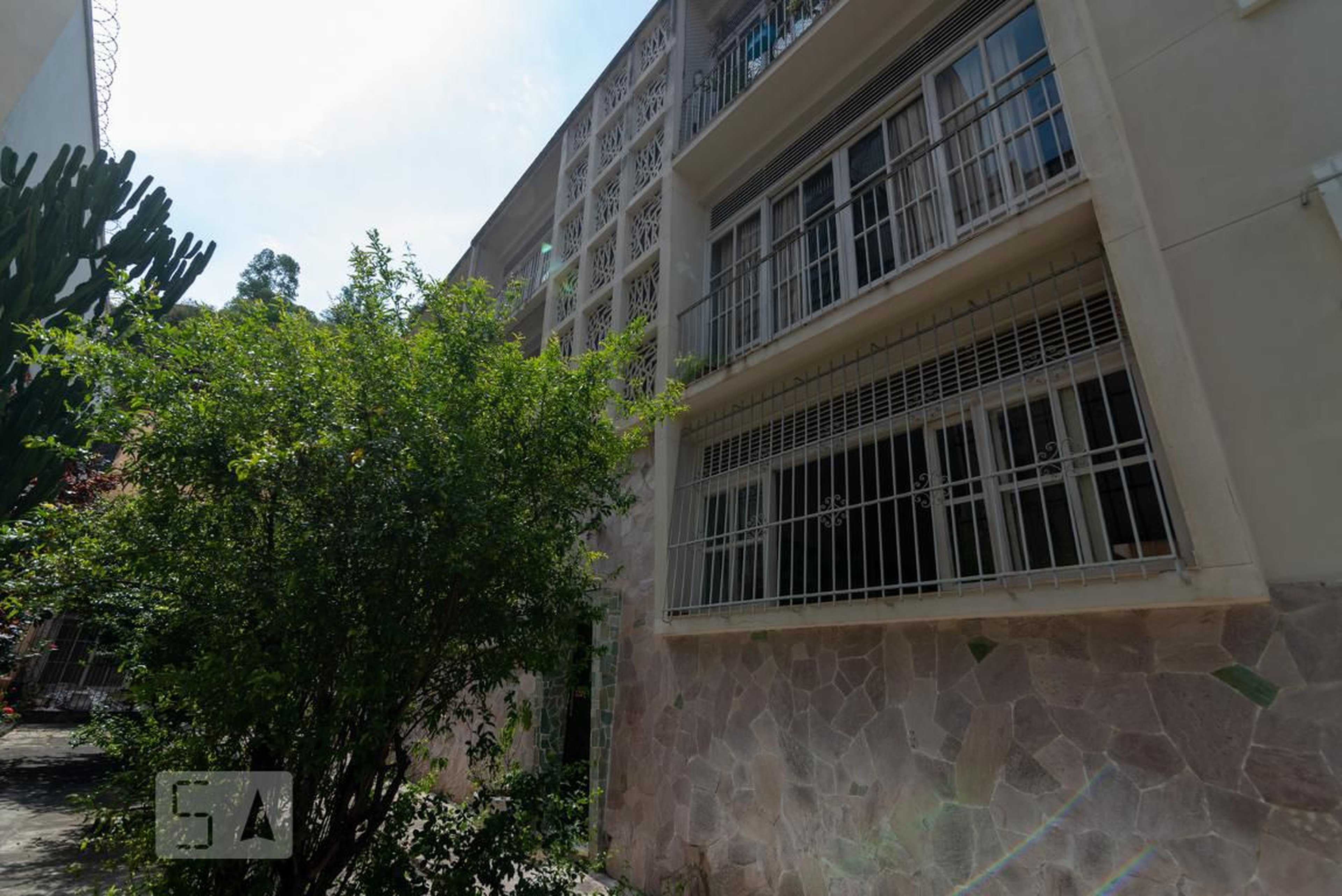 Fachada Edifício Karmiol