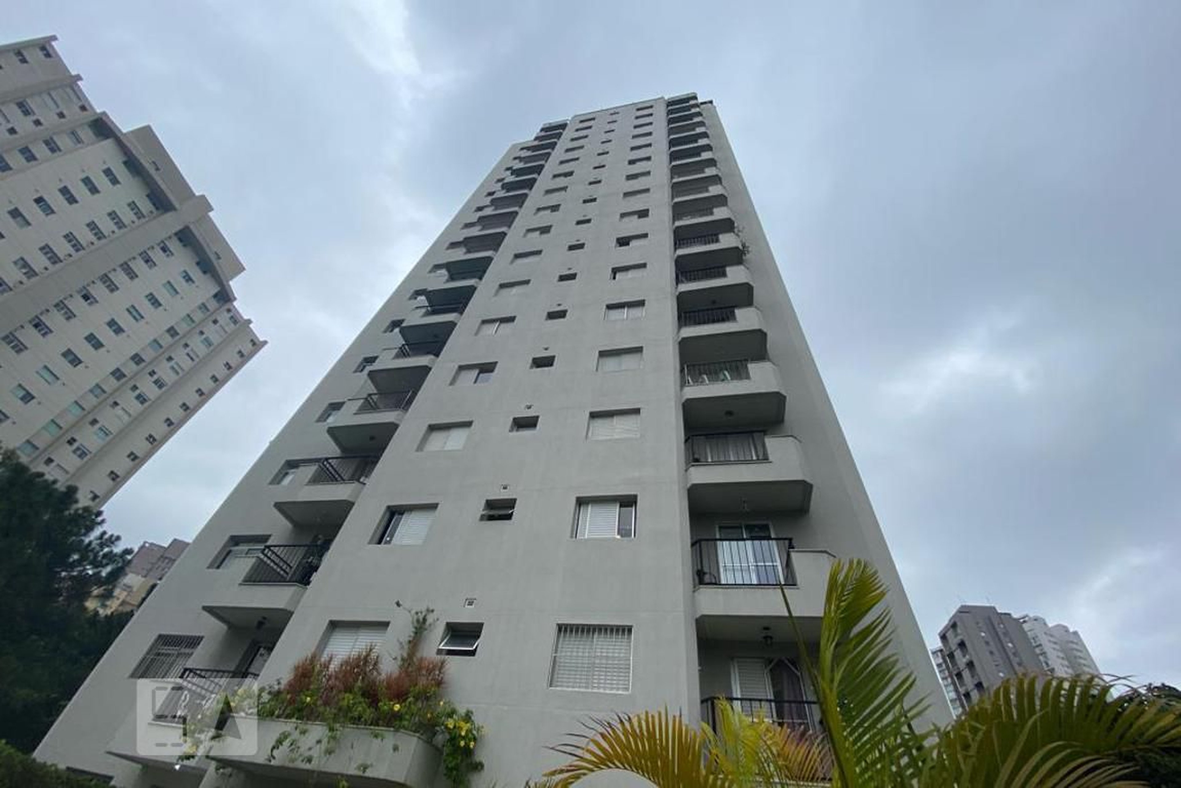 Fachada Condomínio em Avenida Doutor Guilherme Dumont Vilares, 140