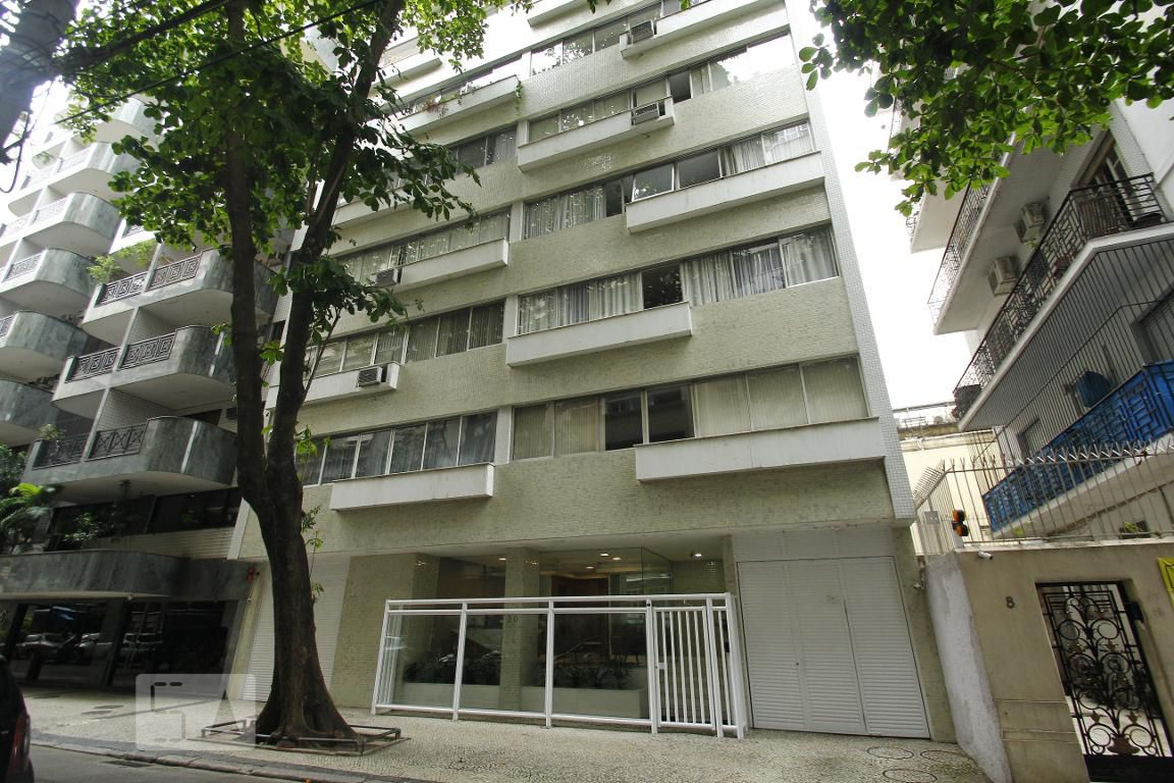 Fachada do Prédio Condomínio em Rua Tarce Menezes de Freitas Lima, 20