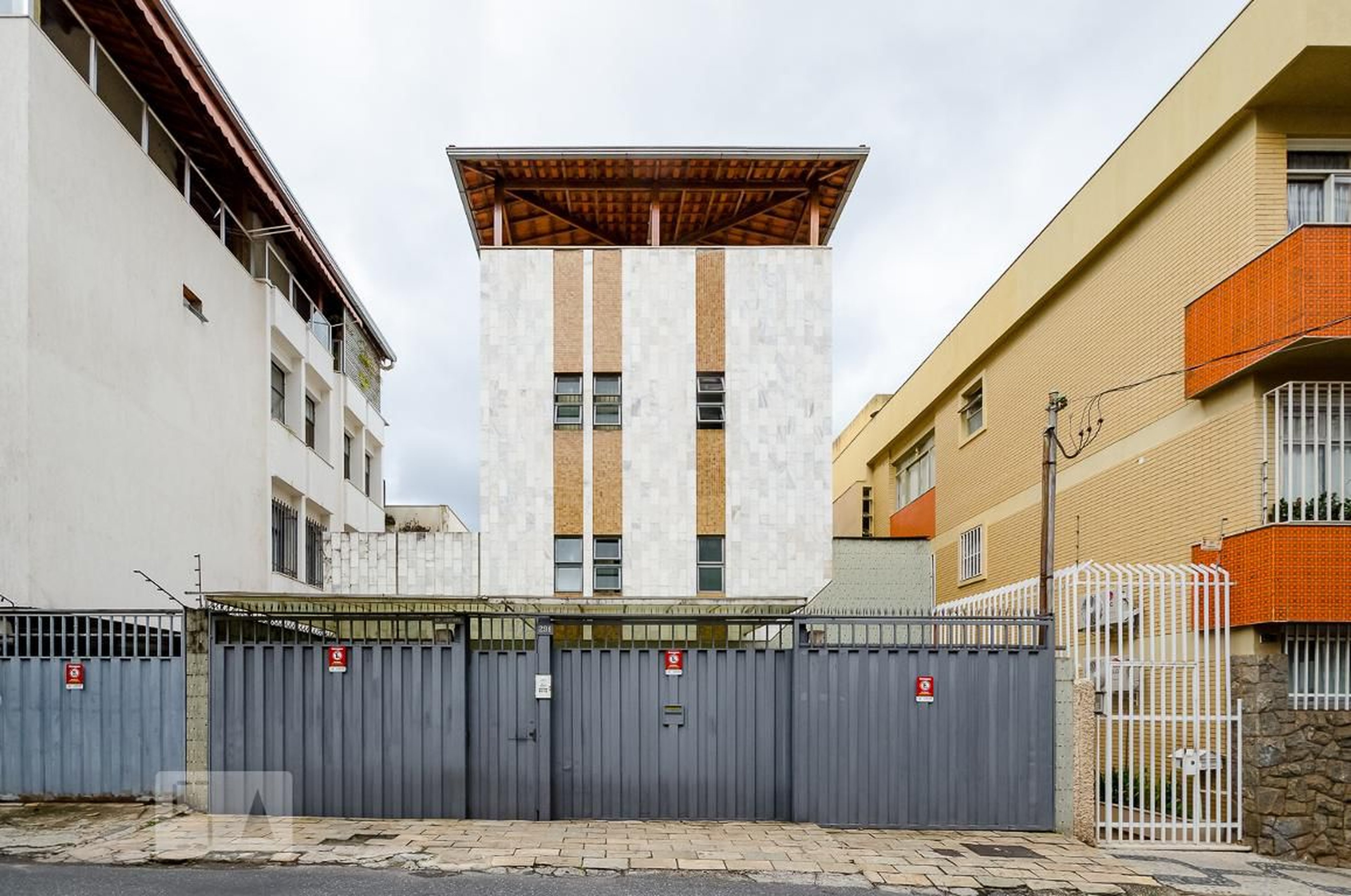 Fachada Condomínio em Rua Perdigão Malheiros, 291