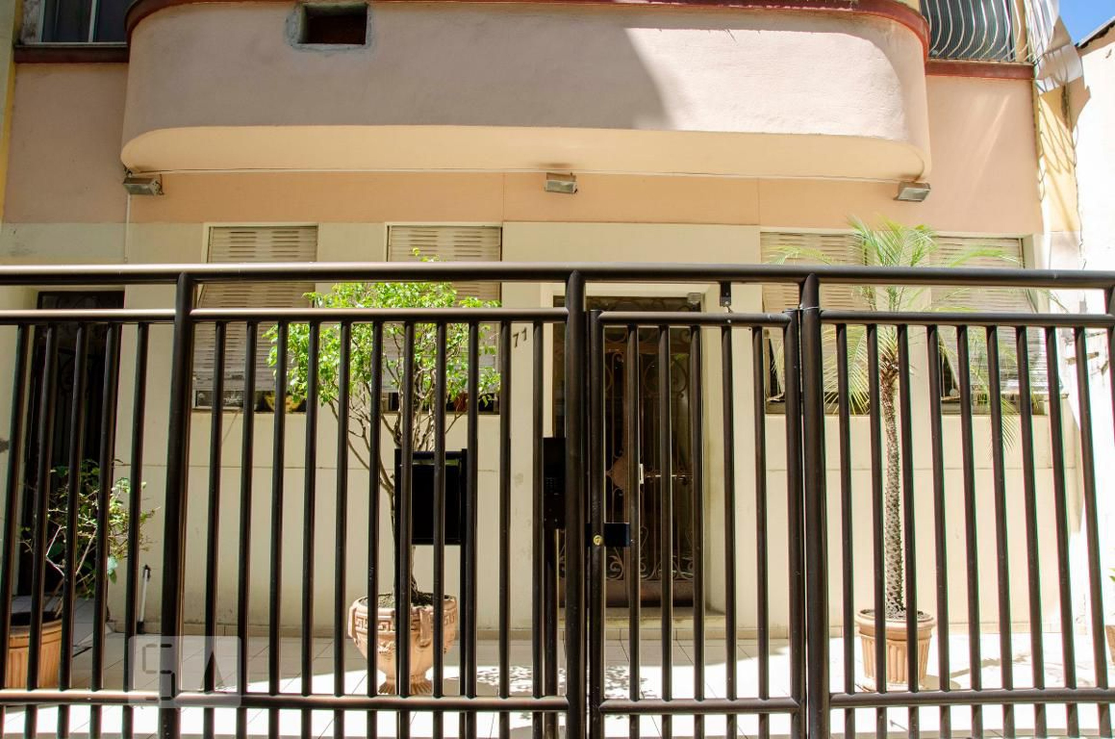 Entrada - Buarque de Macedo