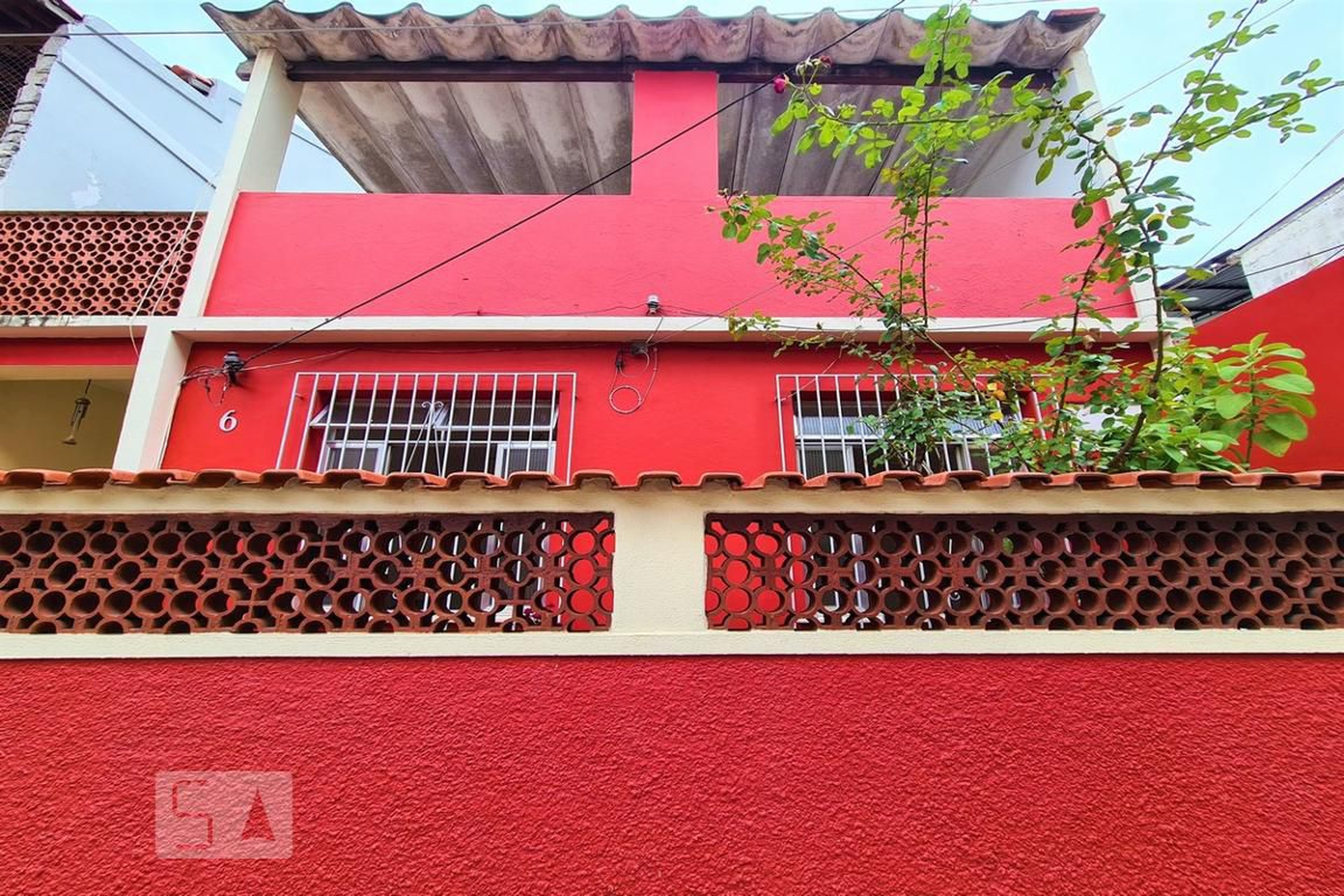 Fachada Condomínio em Rua Carandá, 161