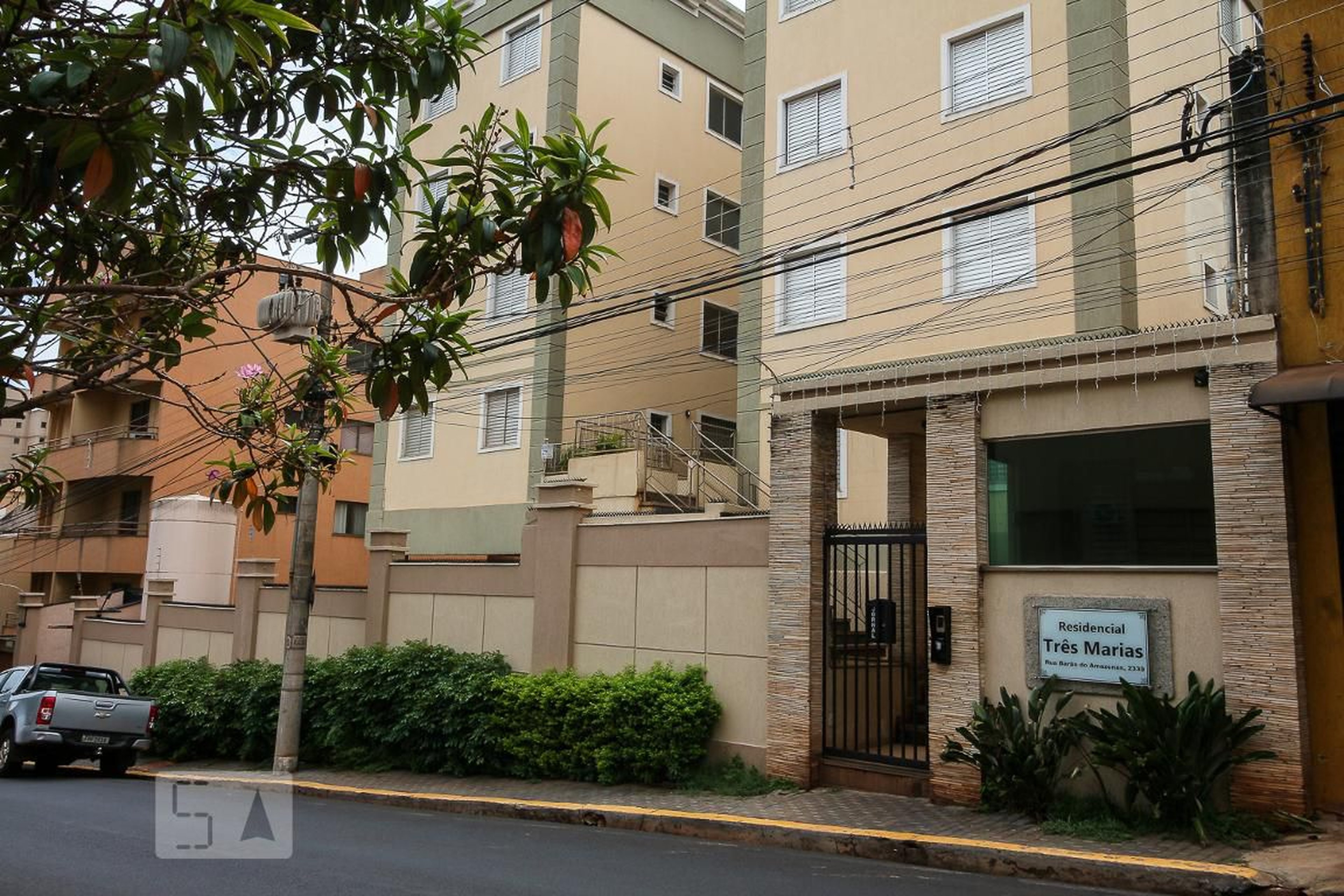 Fachada Condomínio Três Marias