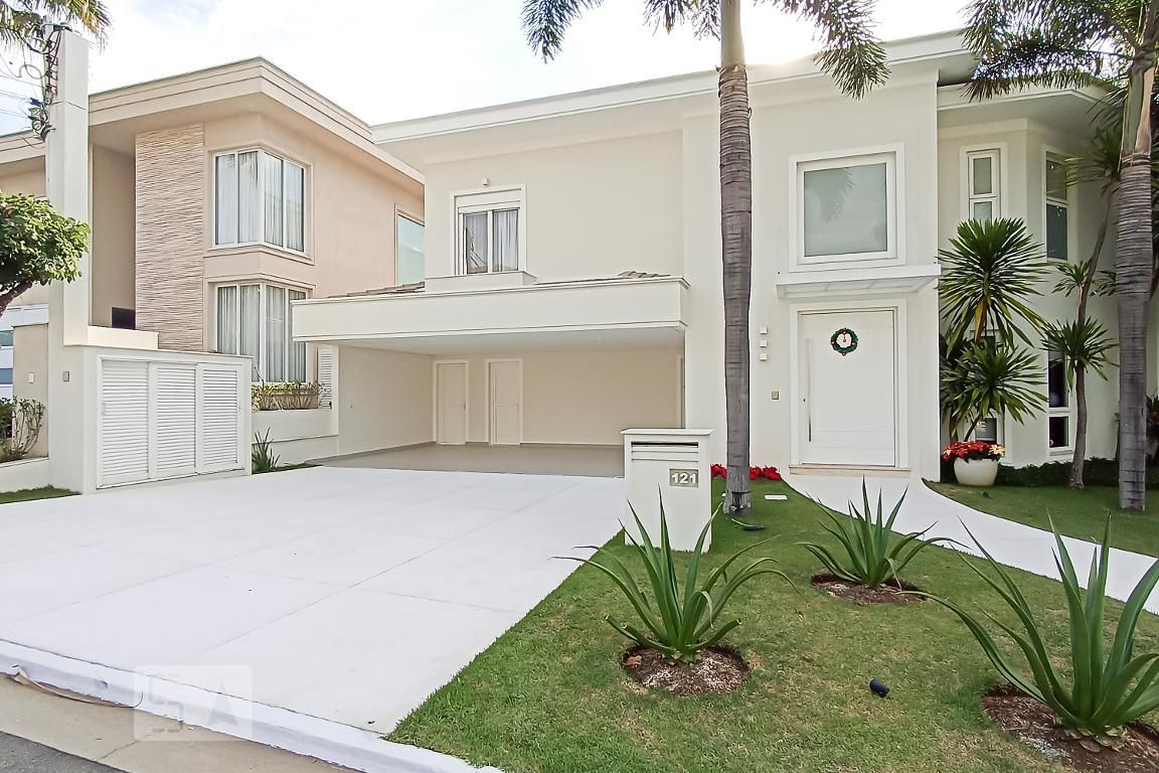 Fachada Condomínio em Alameda Ávila, 121