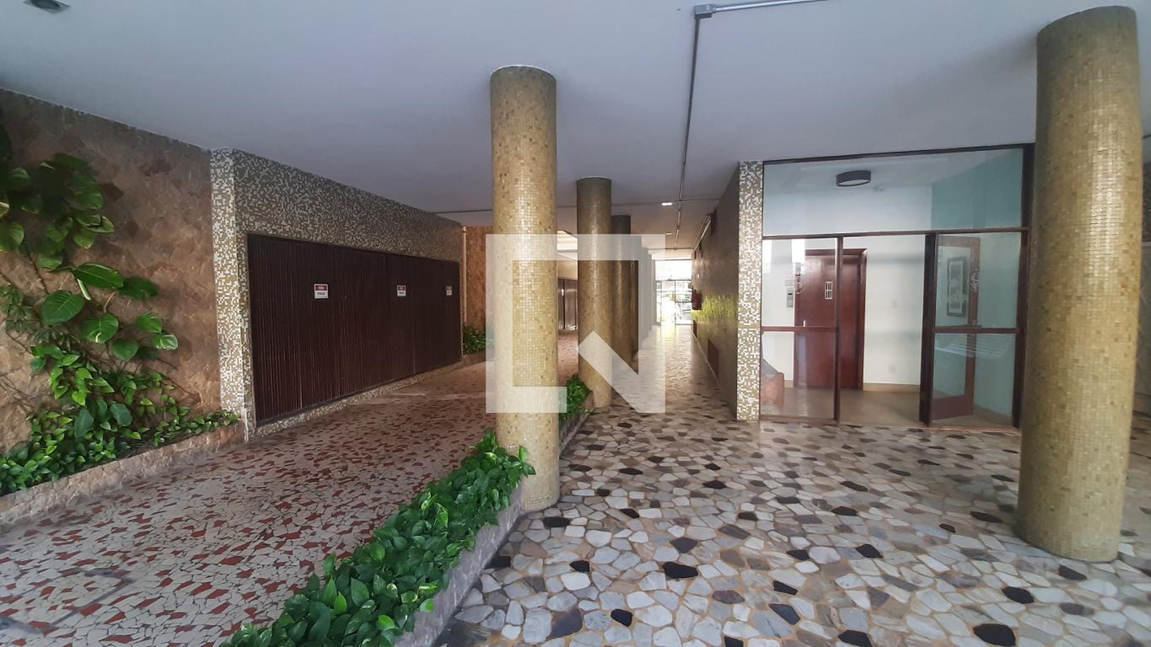 Hall de Entrada - Pietra Santa