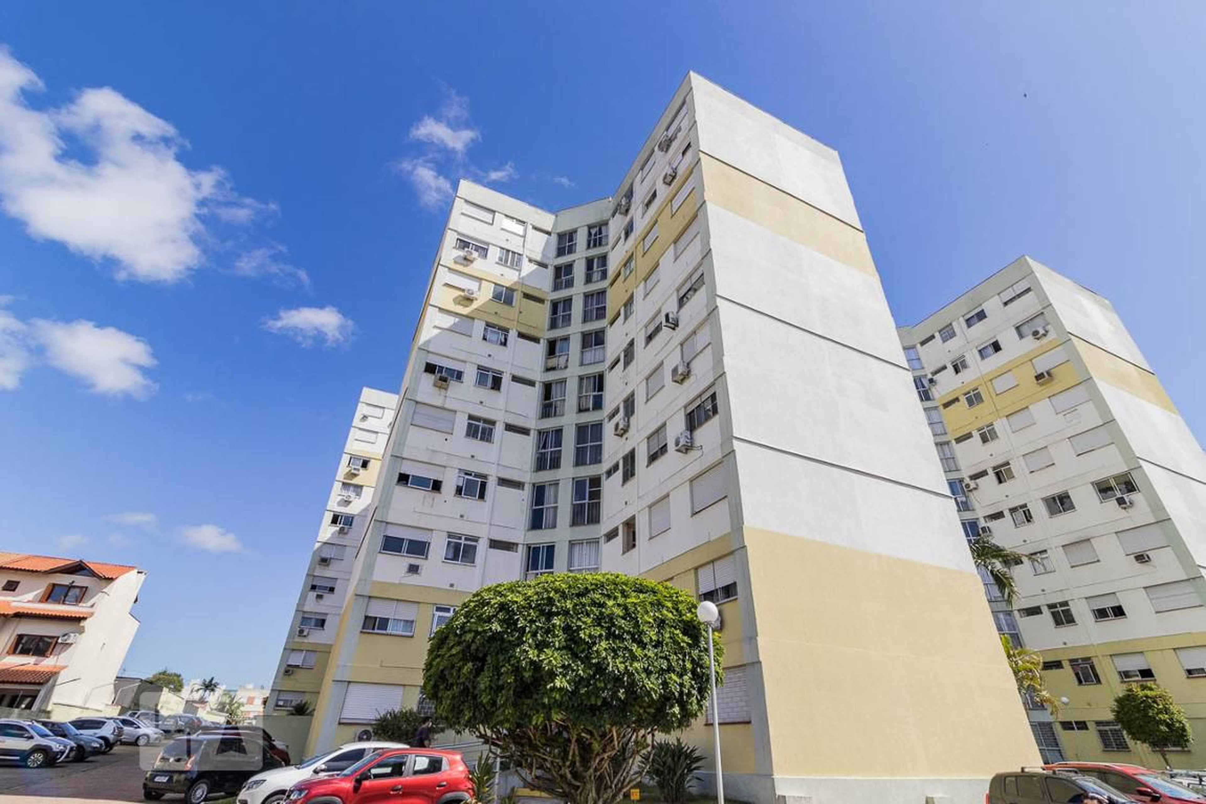 Fachada Condomínio em Rua Coronel Massot, 1011