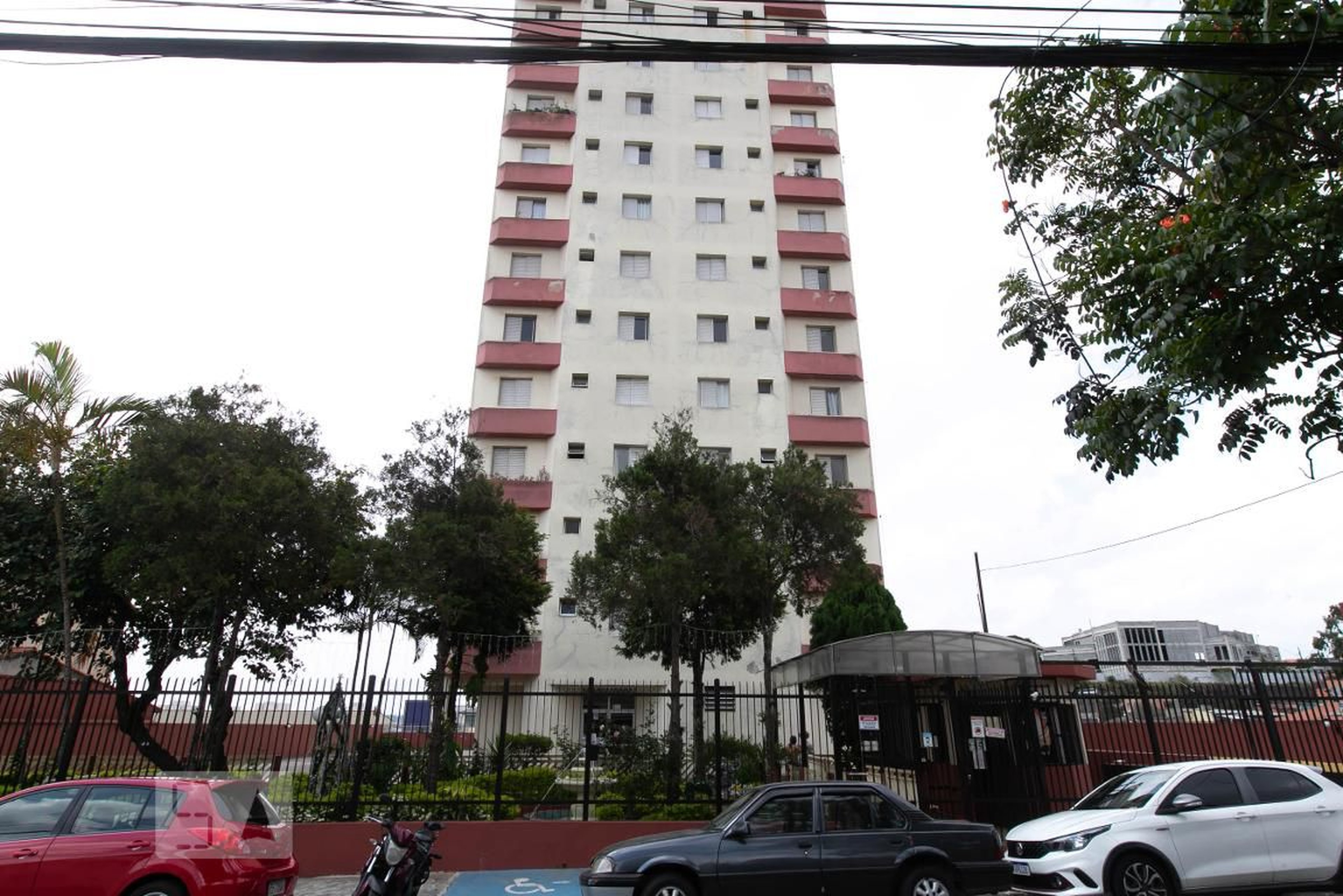 Fachada do Condomínio Condomínio em Rua Miguel Langone, 69