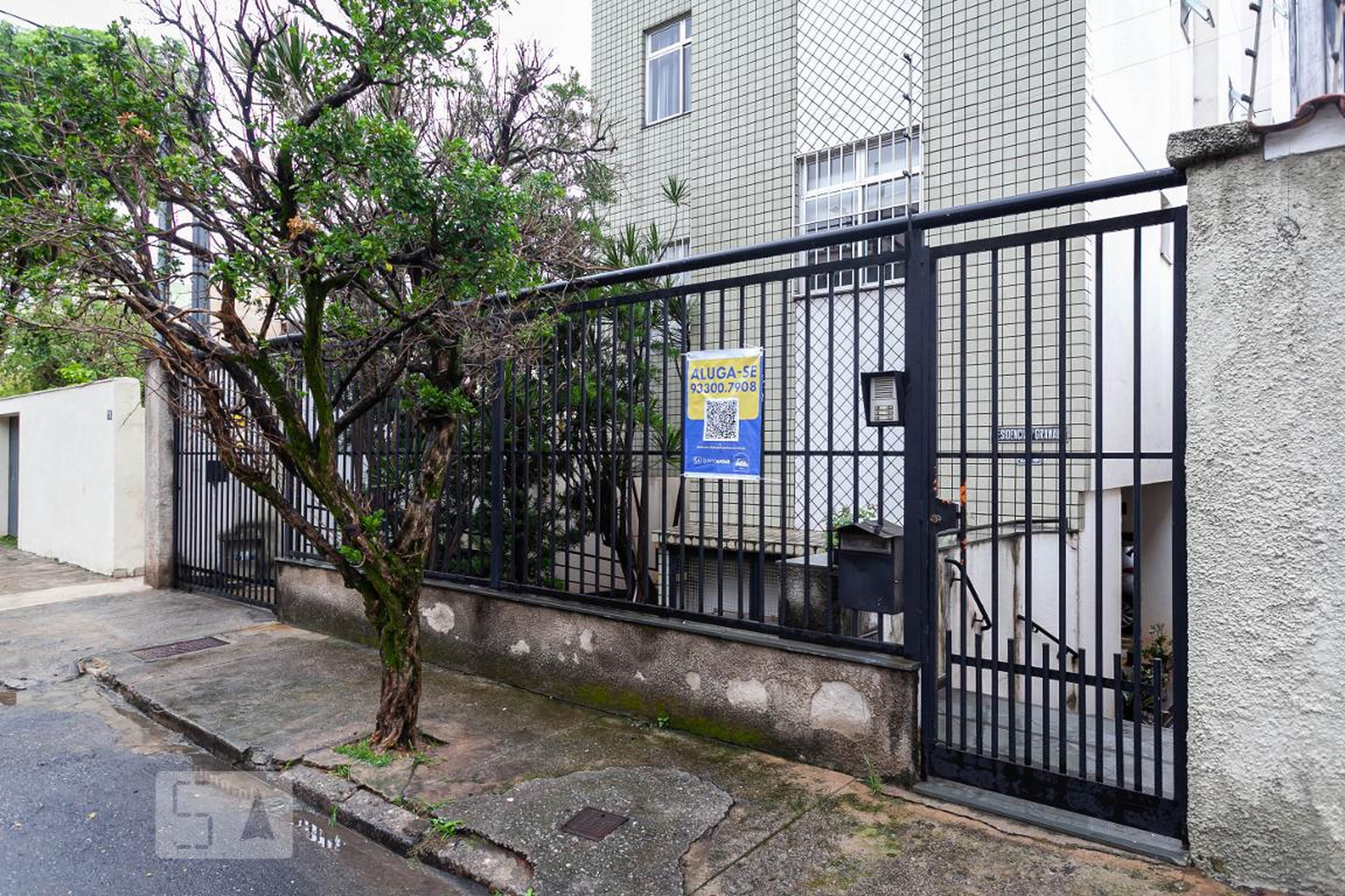 Fachada Condomínio em Rua Silvestre Ferraz, 240