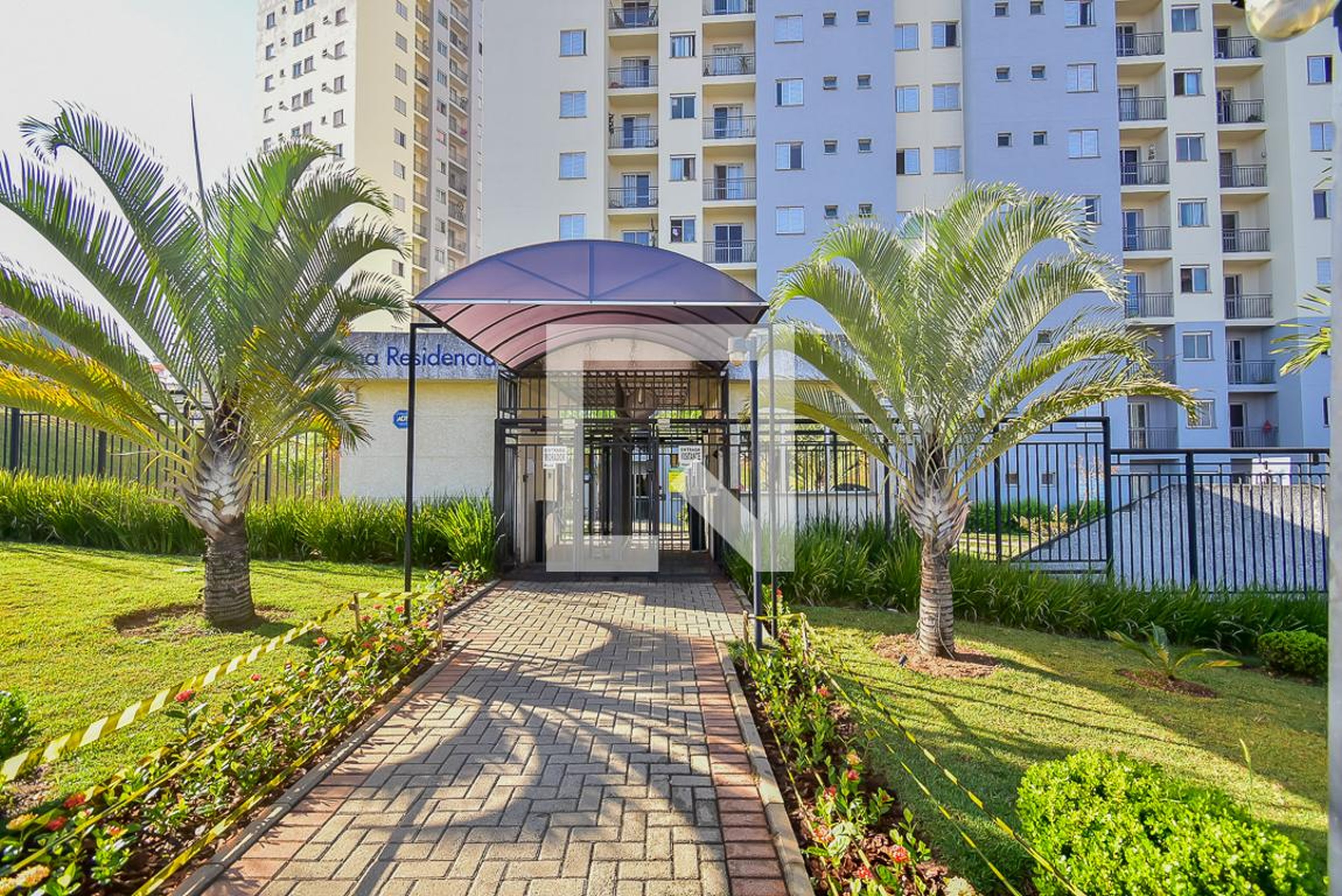 Fachada do Condomínio Condomínio Poema