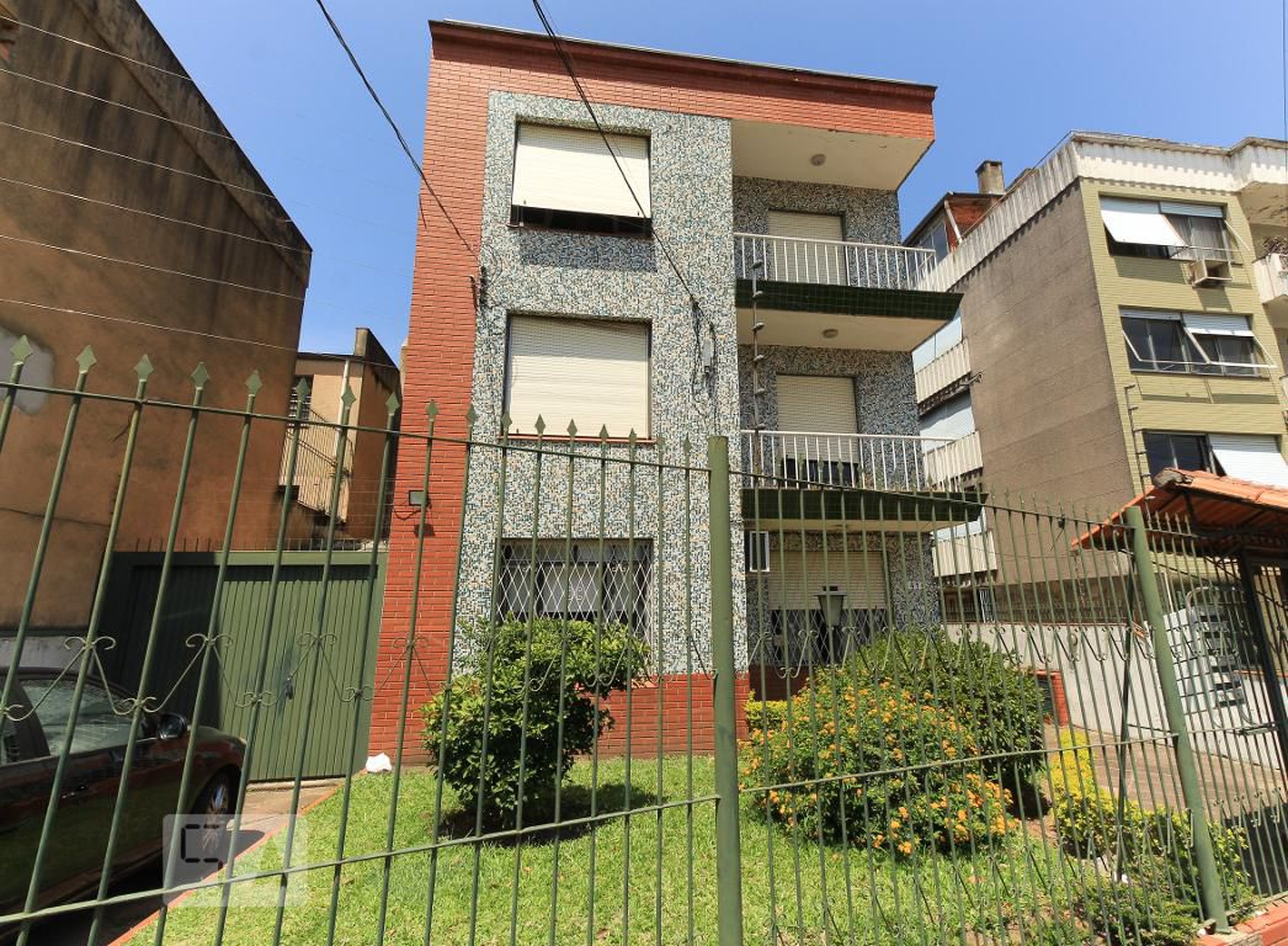 Fachada Condomínio em Rua Otávio Dutra, 41