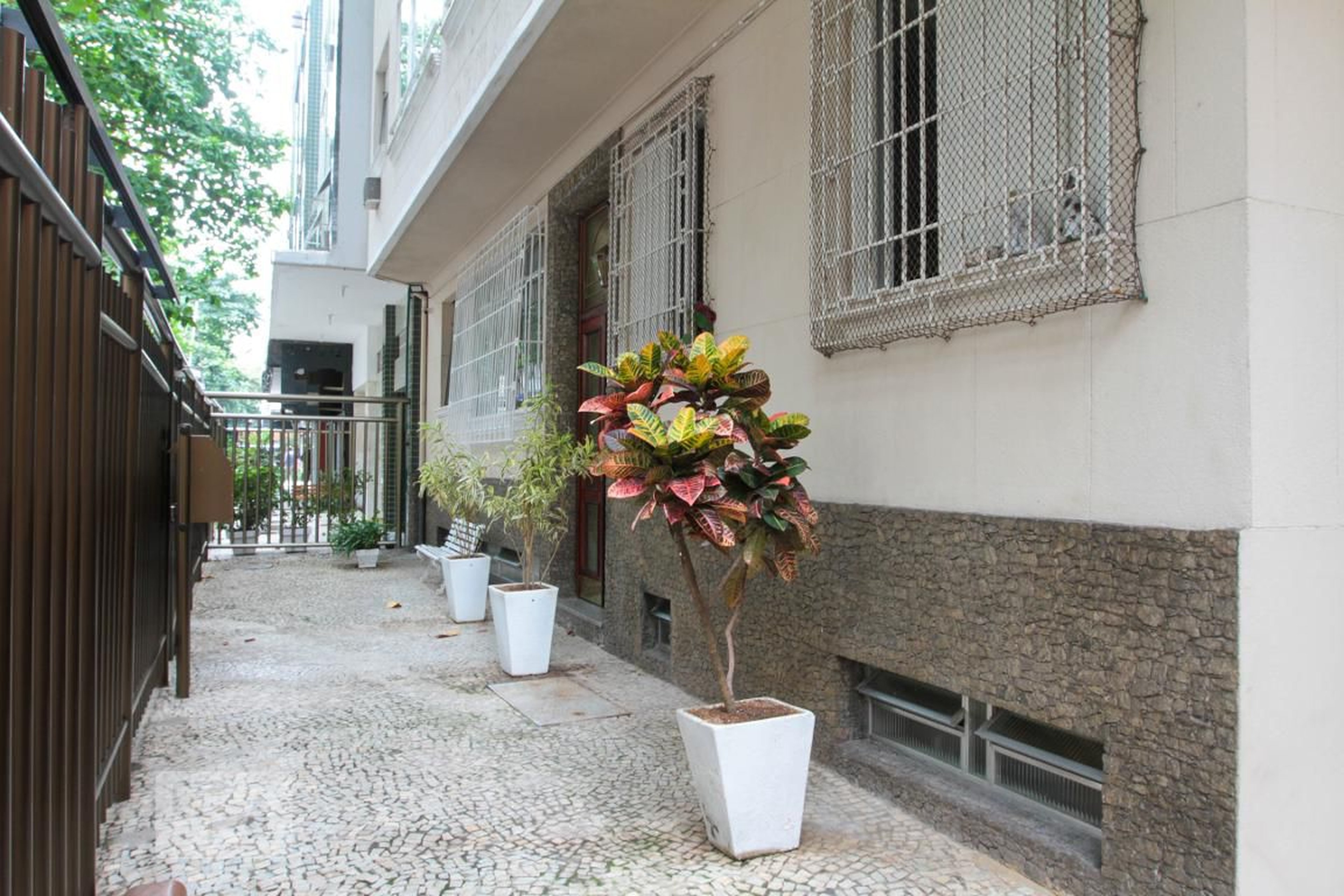 Entrada do Prédio - null