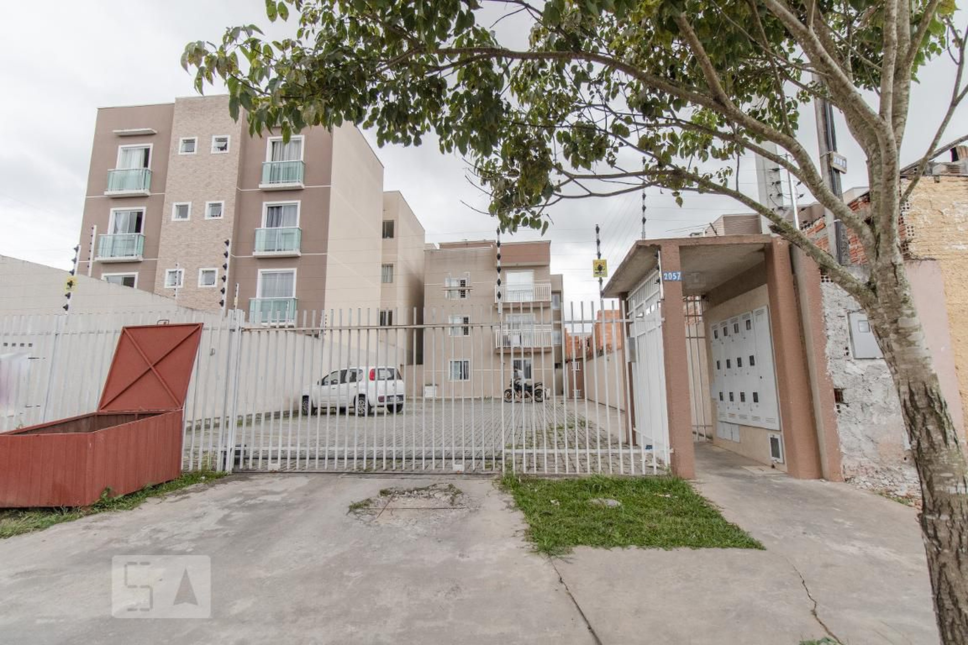 Fachada do Condomínio Condomínio Curiuva V