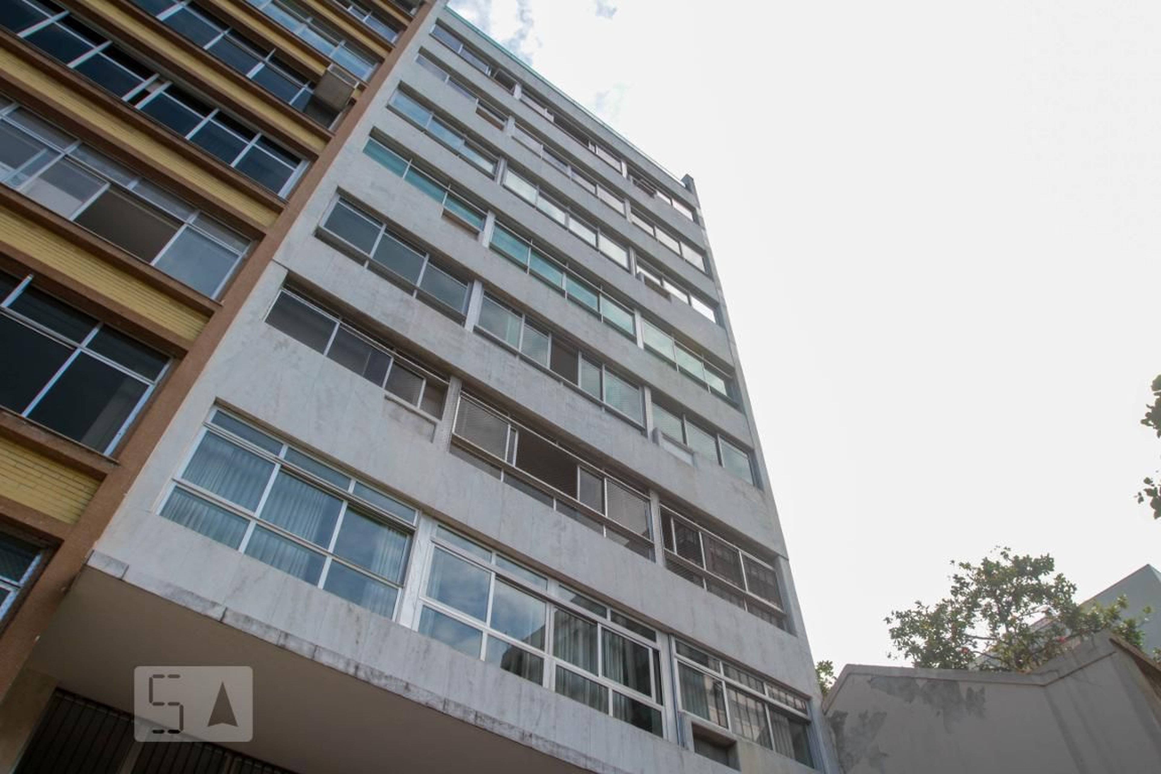 Fachada do Prédio Condomínio em Rua Visconde de Pirajá, 393