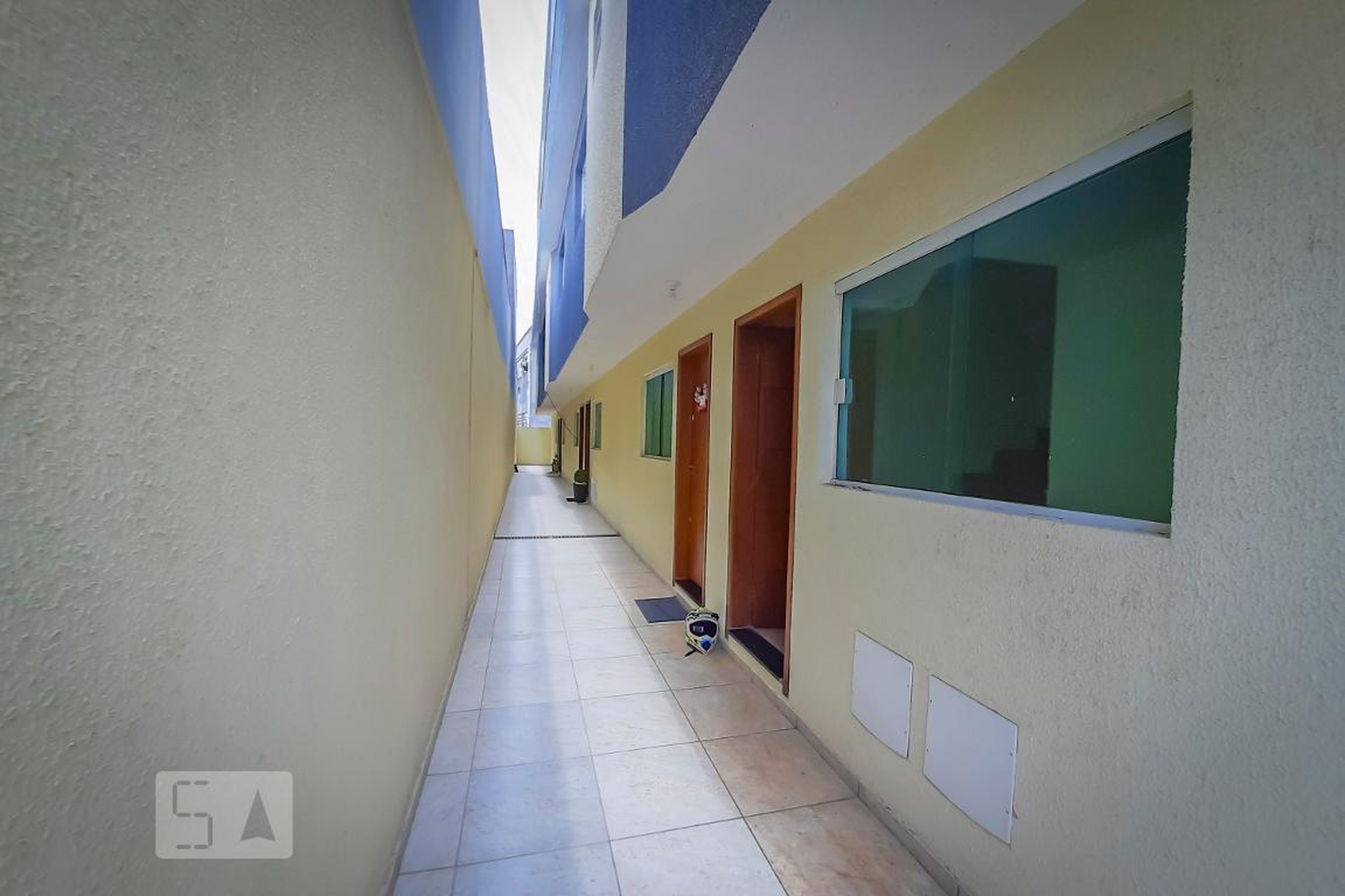 Hall - null