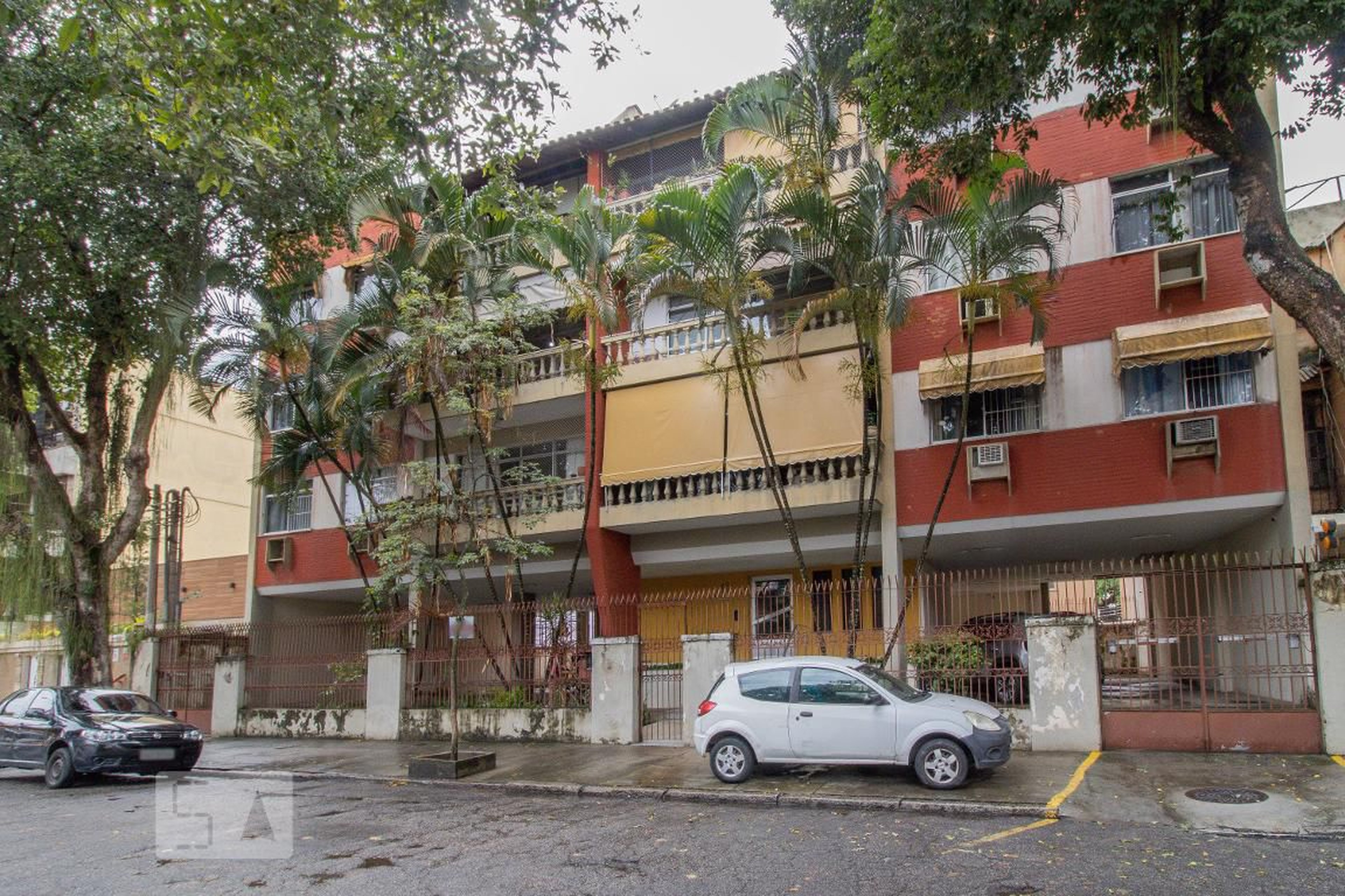 Fachada Condomínio em Rua Maldonado, 410