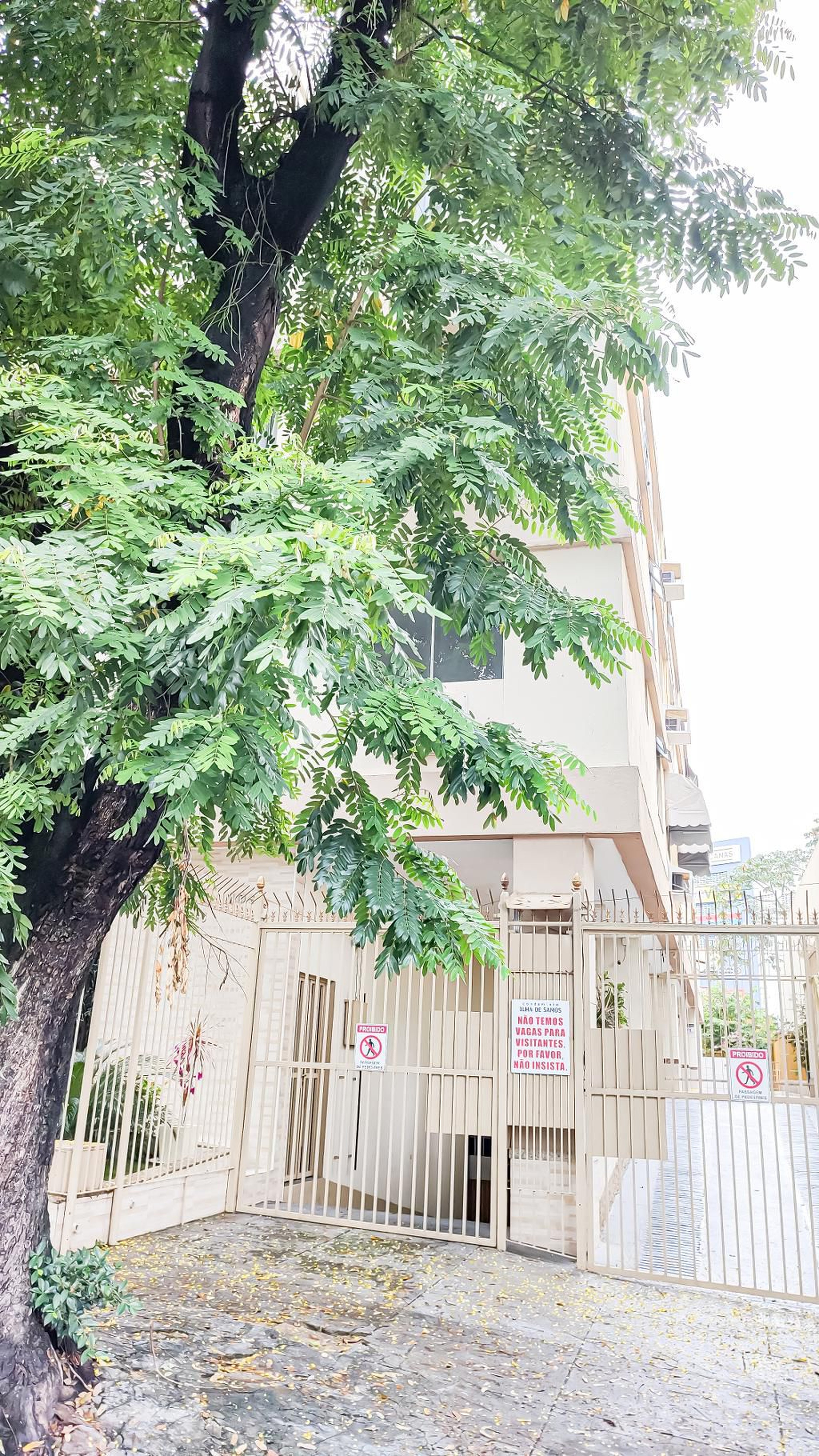 Fachada do Prédio Condomínio em Rua Dona Francisca de Siqueira, 30