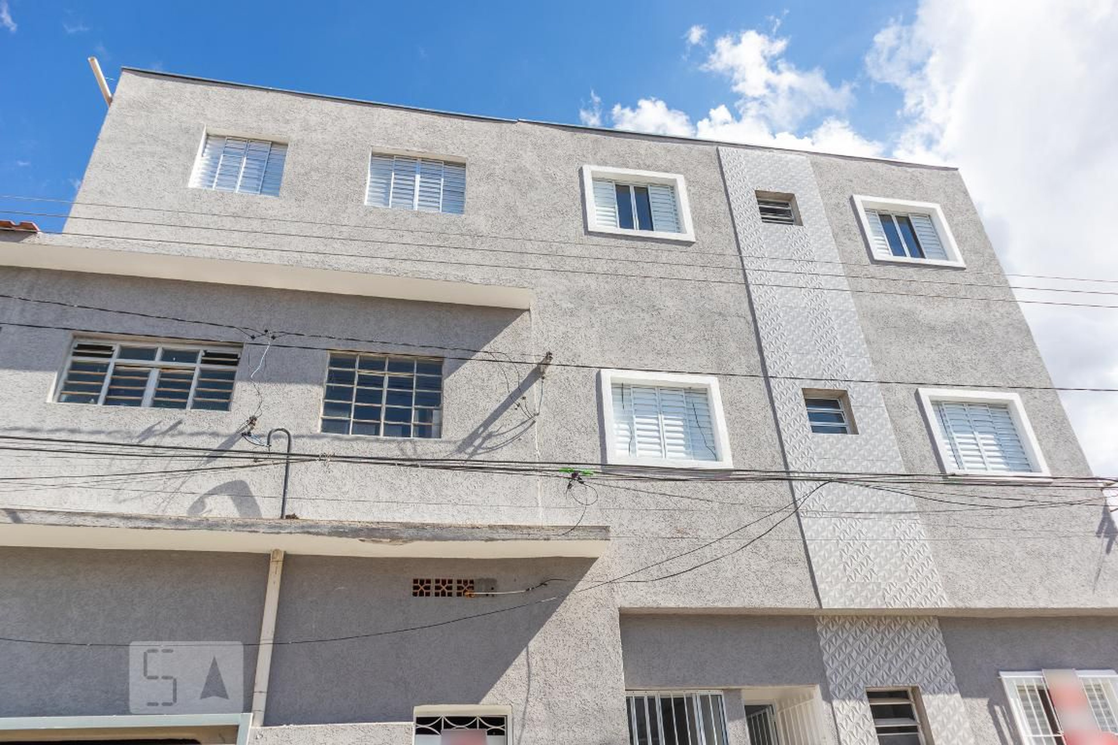 Fachada Condomínio em Rua Tenente Oswaldo Antônio, 19