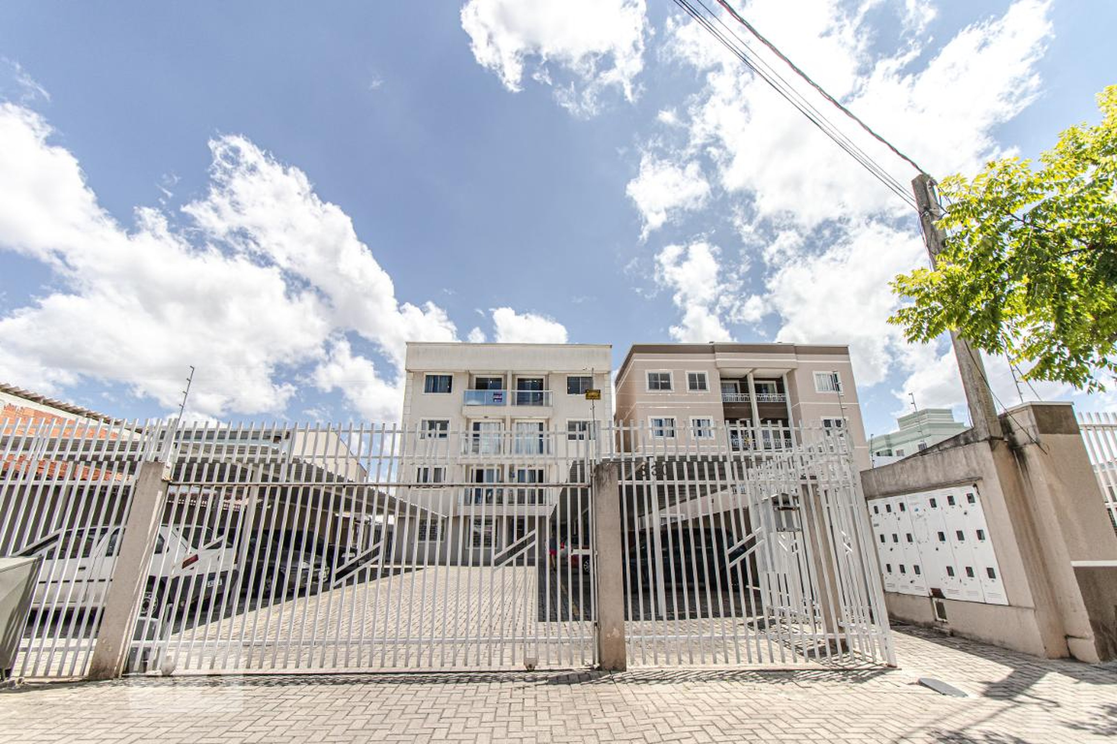 Fachada do Condomínio Condomínio Fernanda Montanari