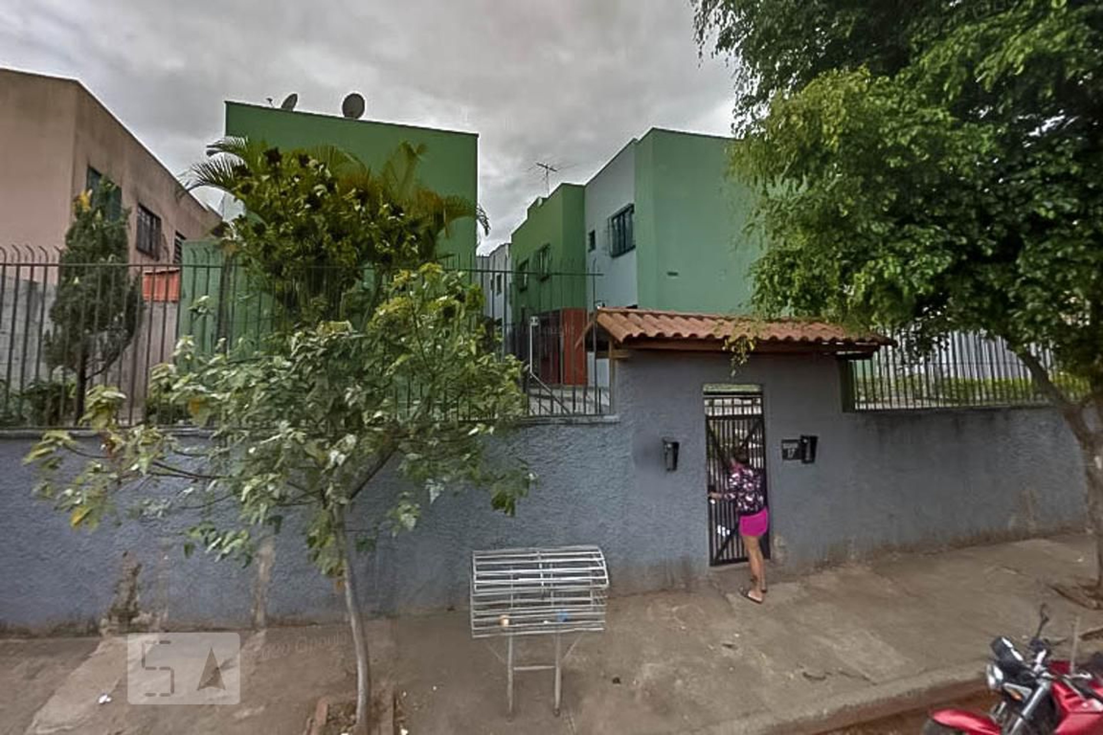 Fachada Condomínio em Rua Sargento Assuero Cabral, 15