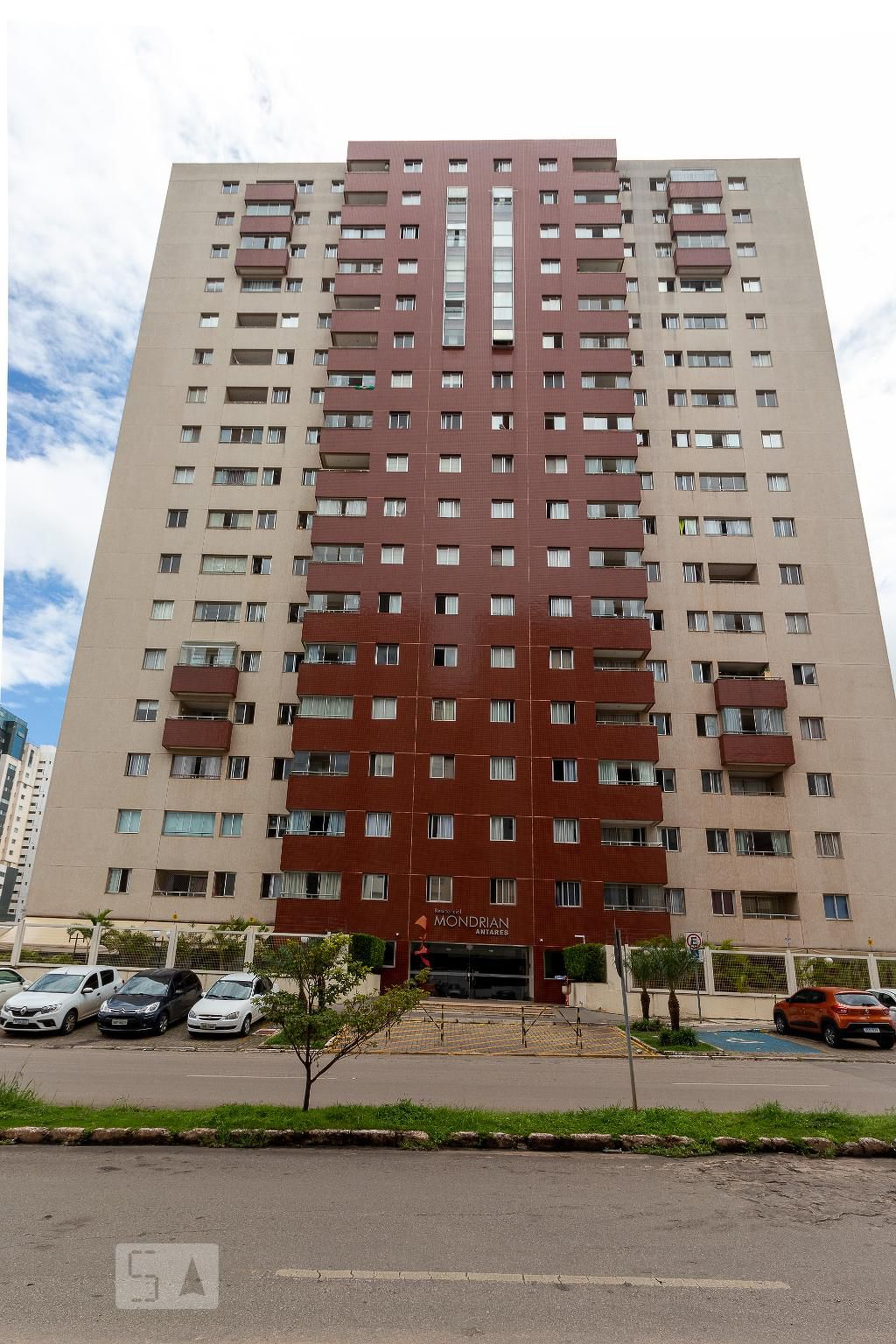 Fachada Condomínio Mondrian Antares