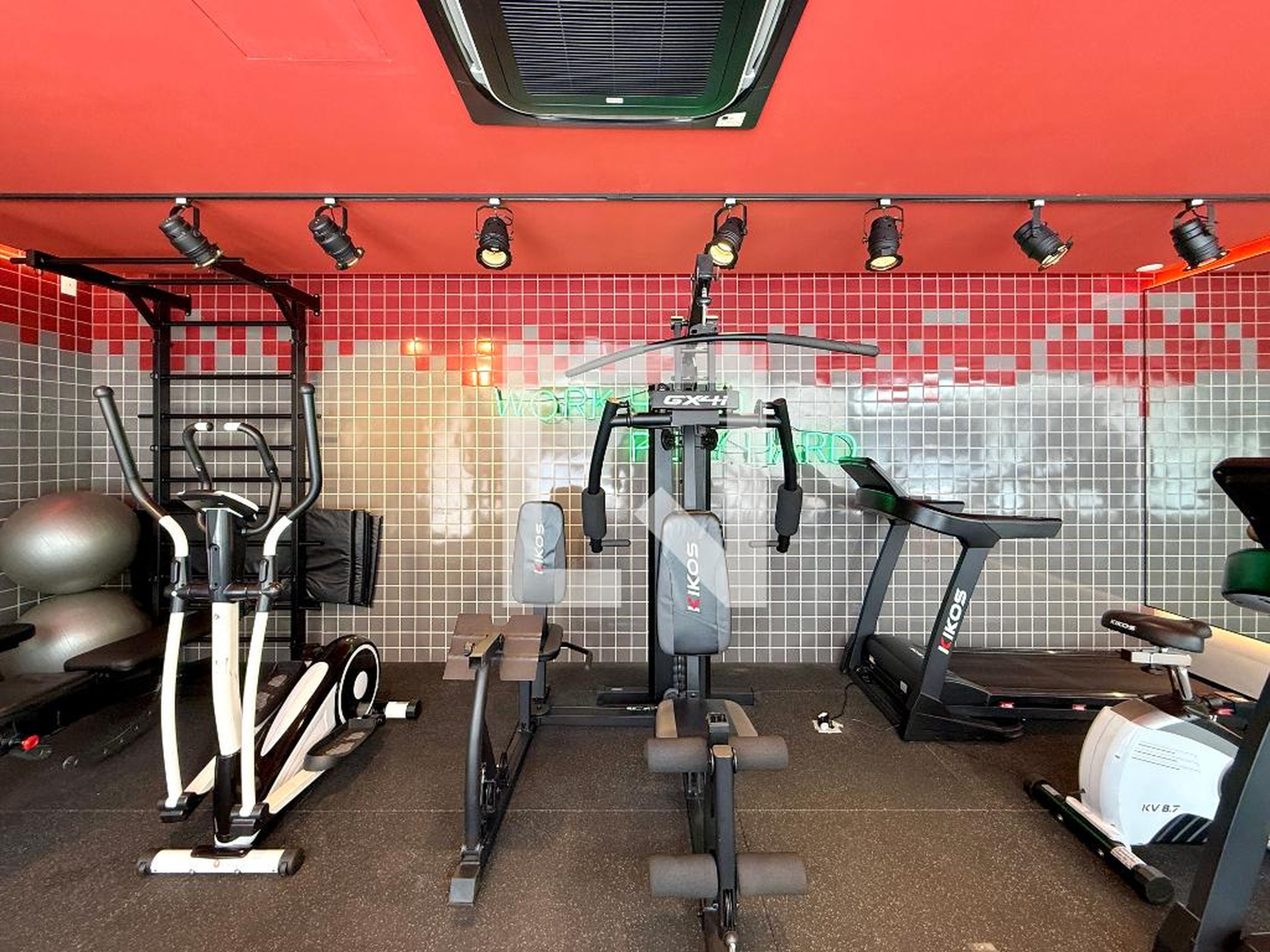 Academia - Brooklyn Studios