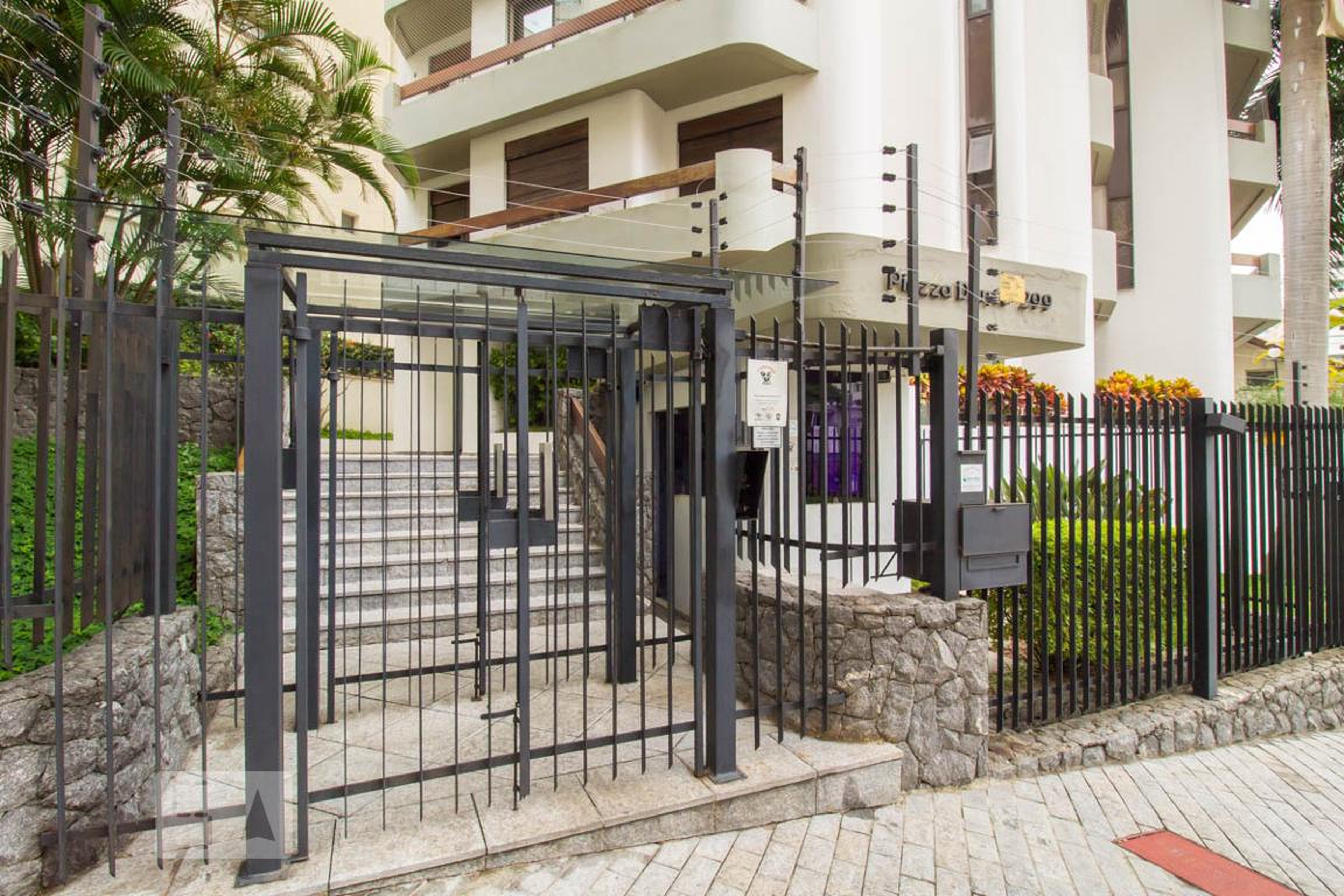 Entrada - Piazza D'ante