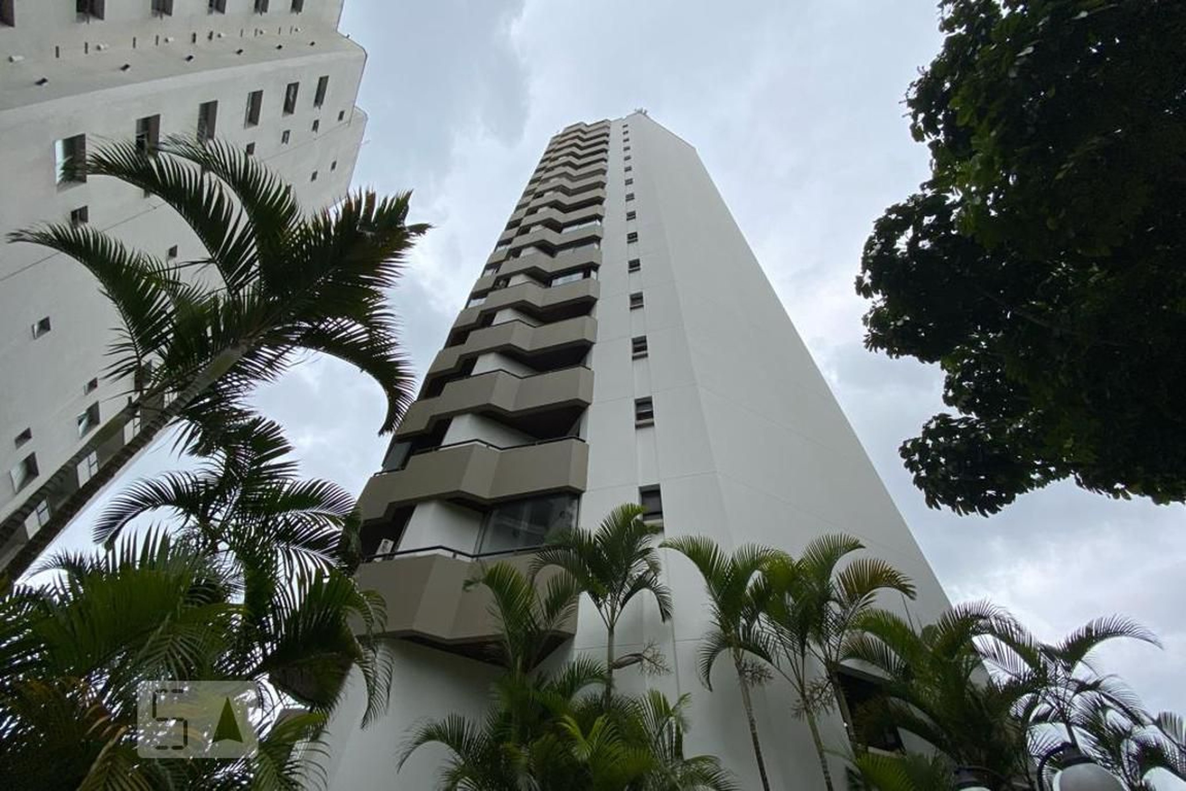 Fachada Condomínio em Rua Professor José Horácio Meirelles Teixeira, 566