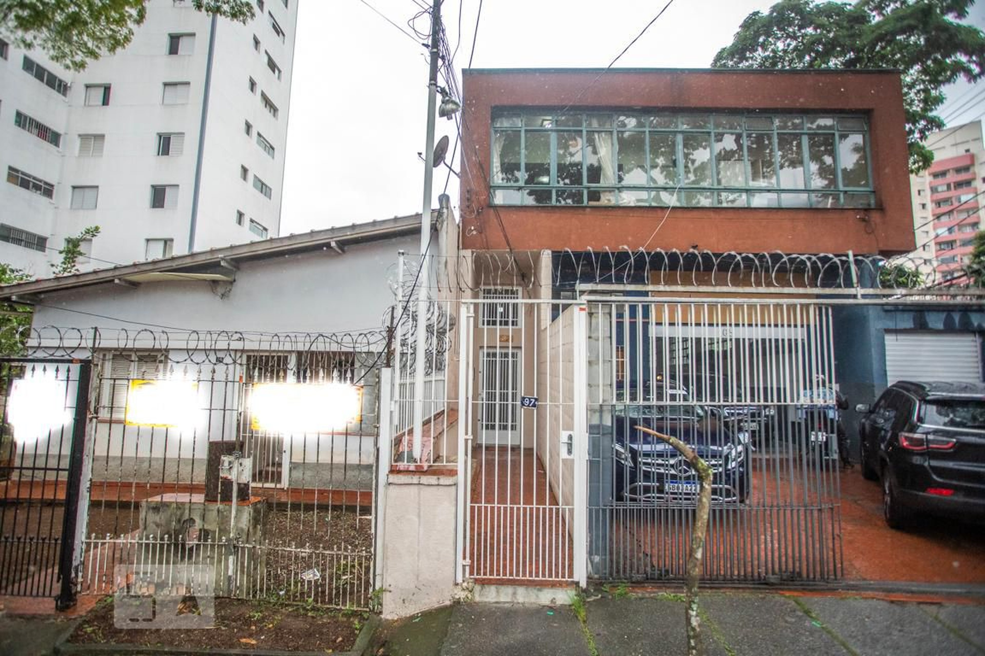 Fachada Condomínio em Avenida Jônia, 97