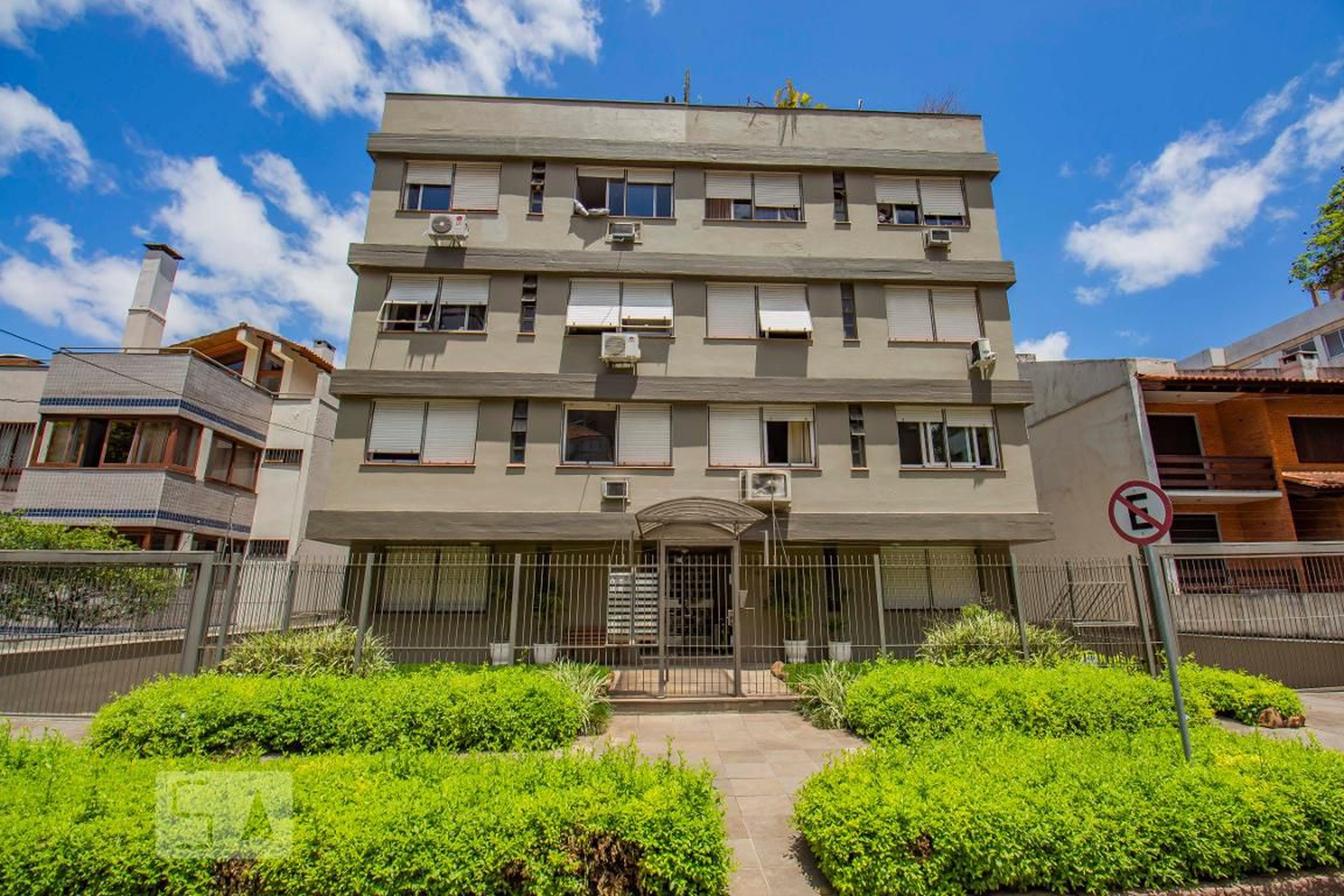 Fachada do Condomínio Condomínio em Rua Comendador Rheingantz, 125