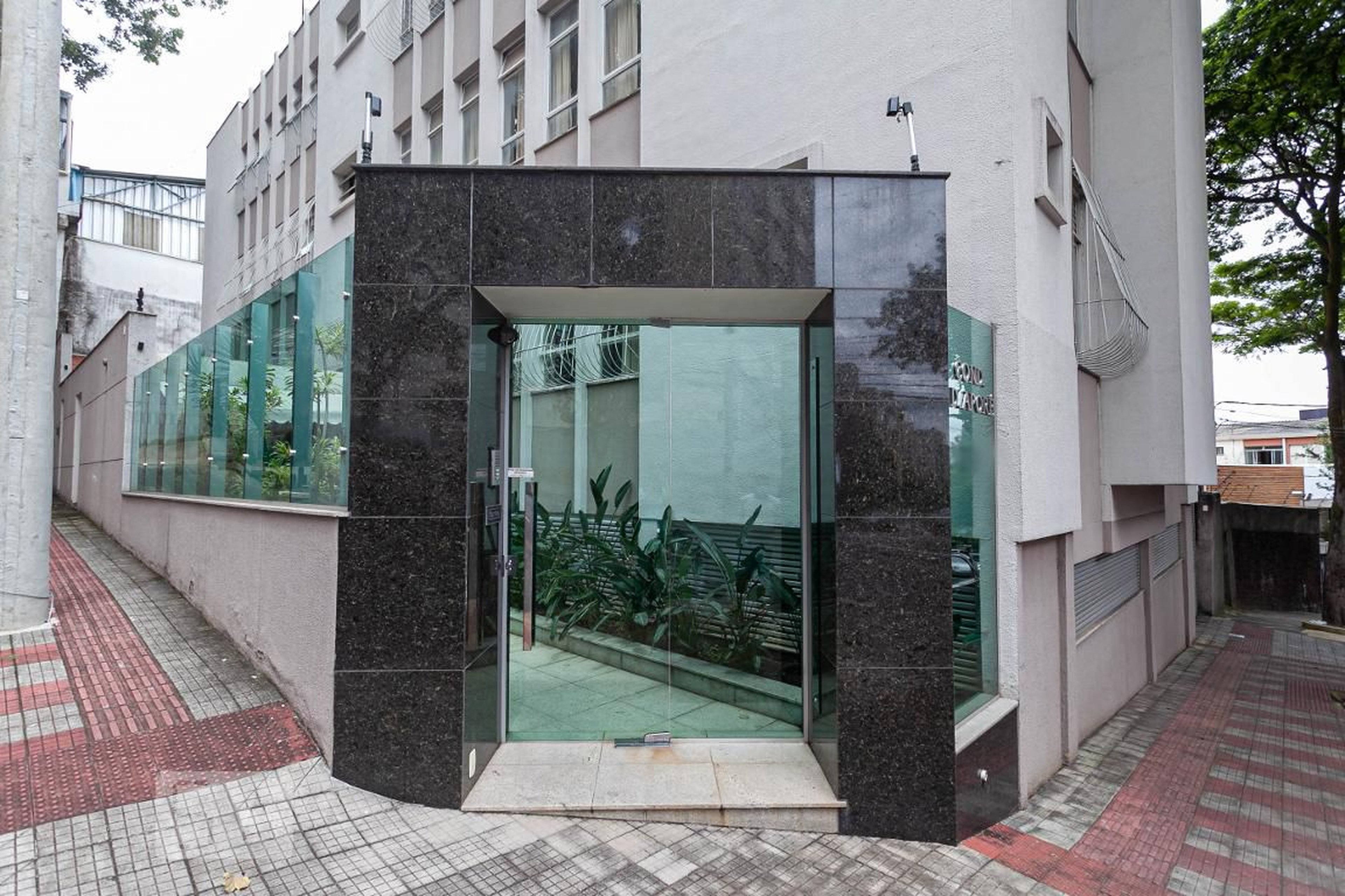 Fachada Condomínio em Rua Pirapetinga, 270