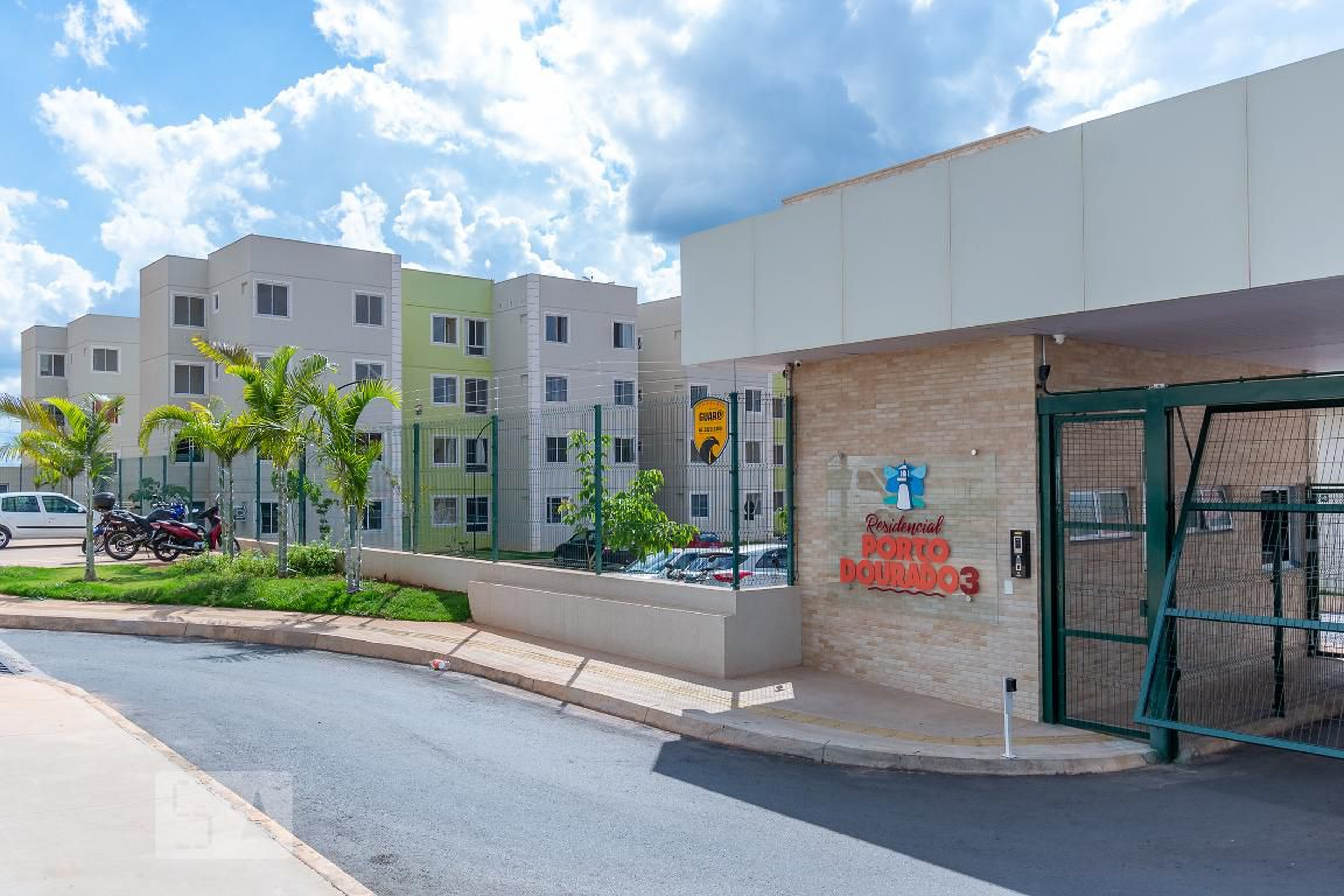 Fachada Condomínio em Rua 72, Qd 04 Lt 01