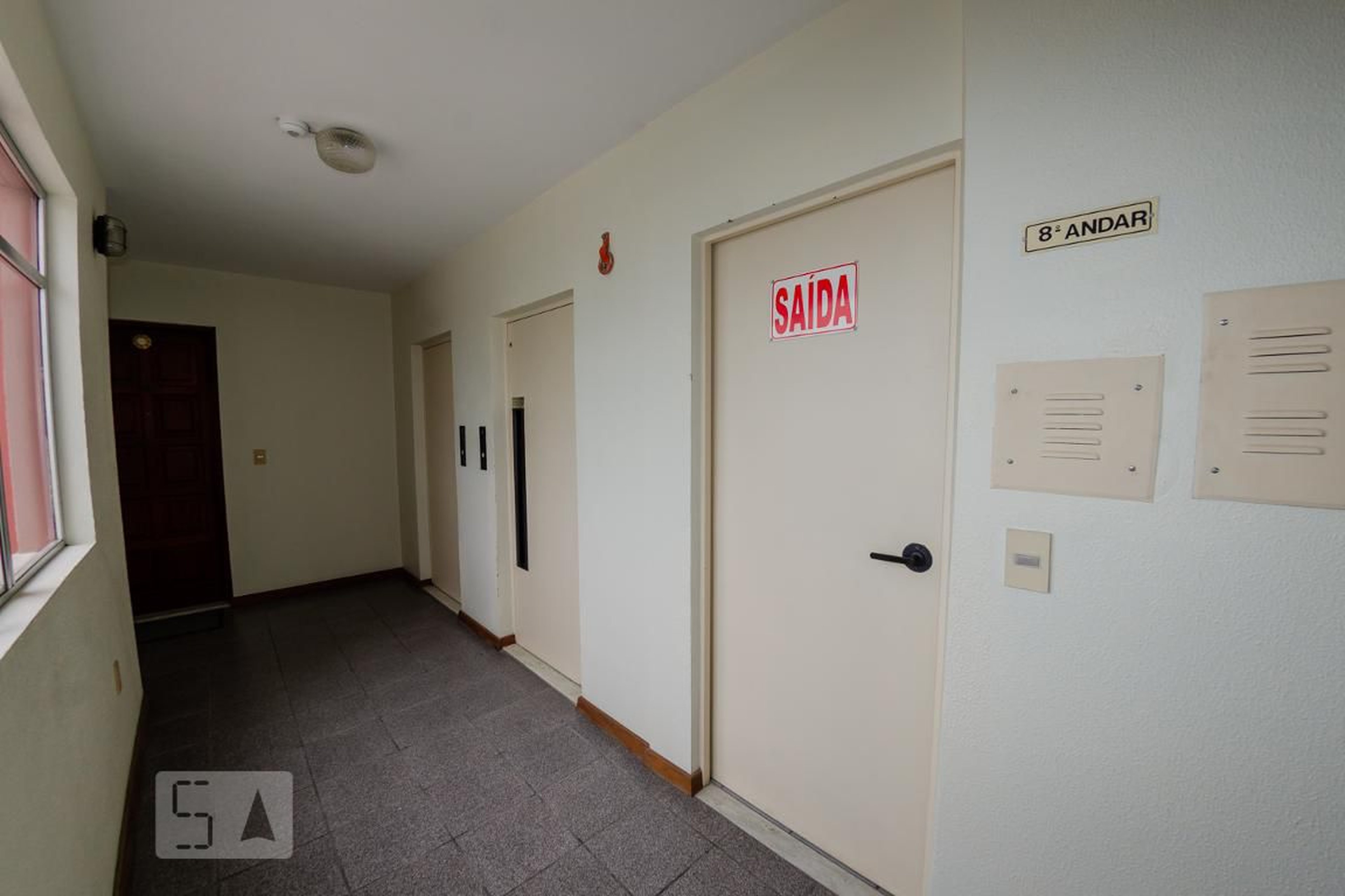 Elevador - Edifício Diomicio Freitas