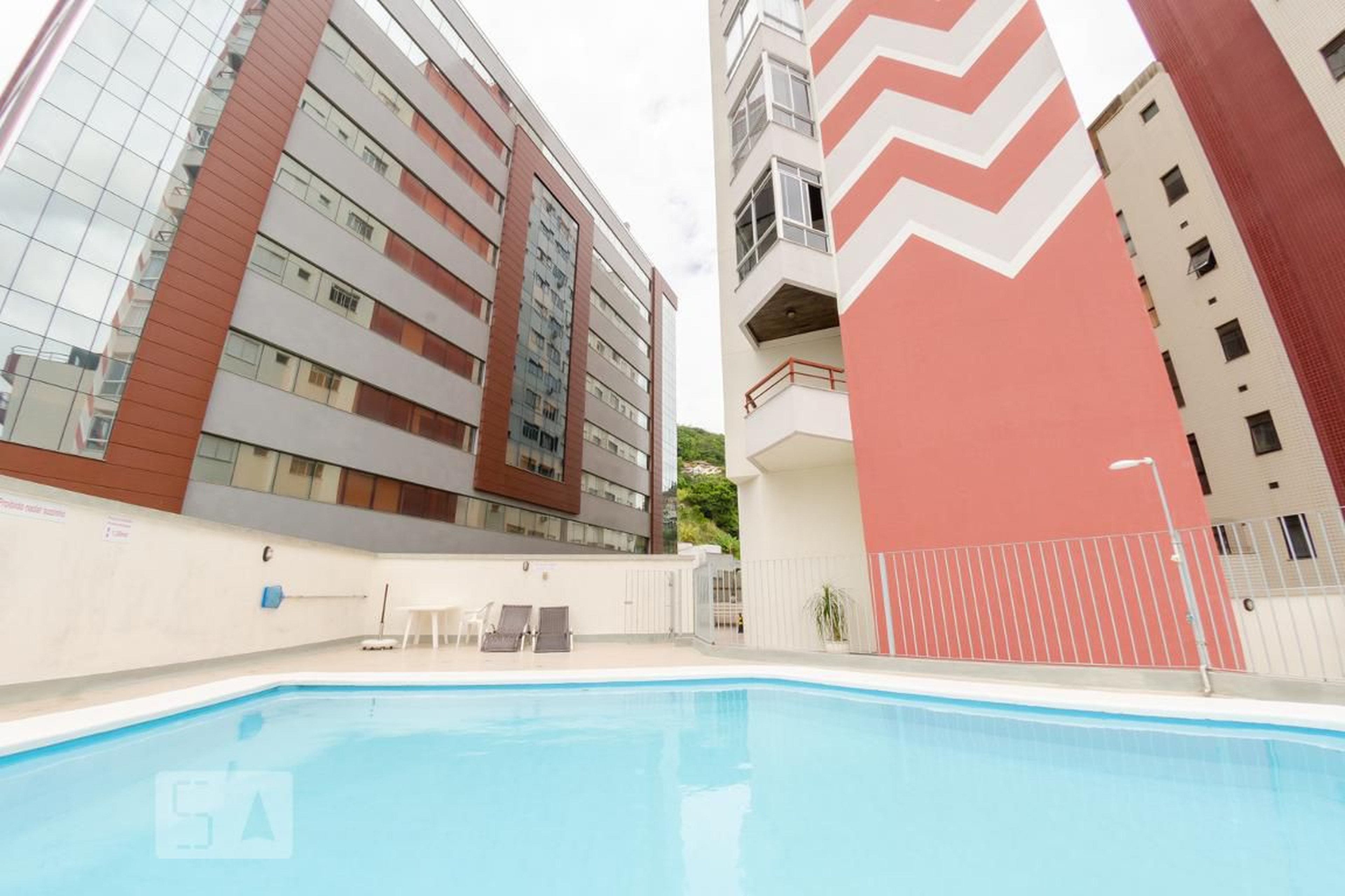 Piscina - Edifício Diomicio Freitas