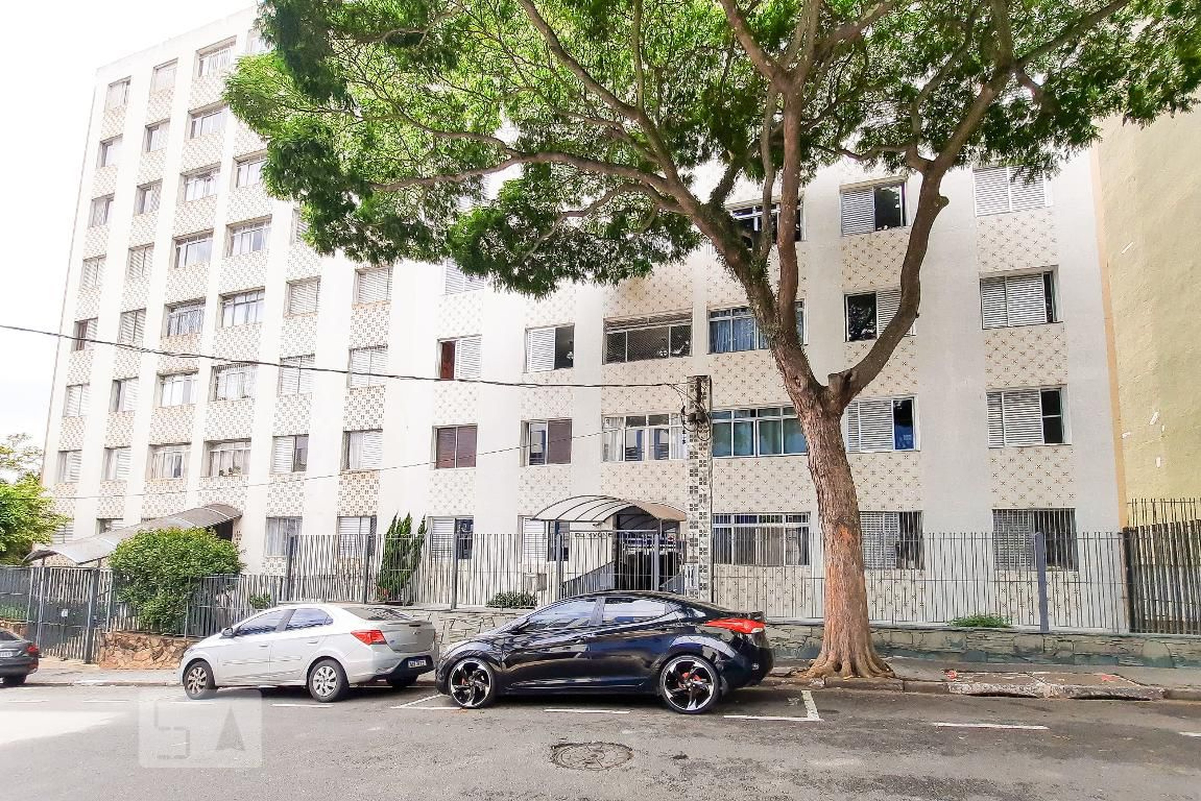 Fachada do Condomínio Edifício Ivone