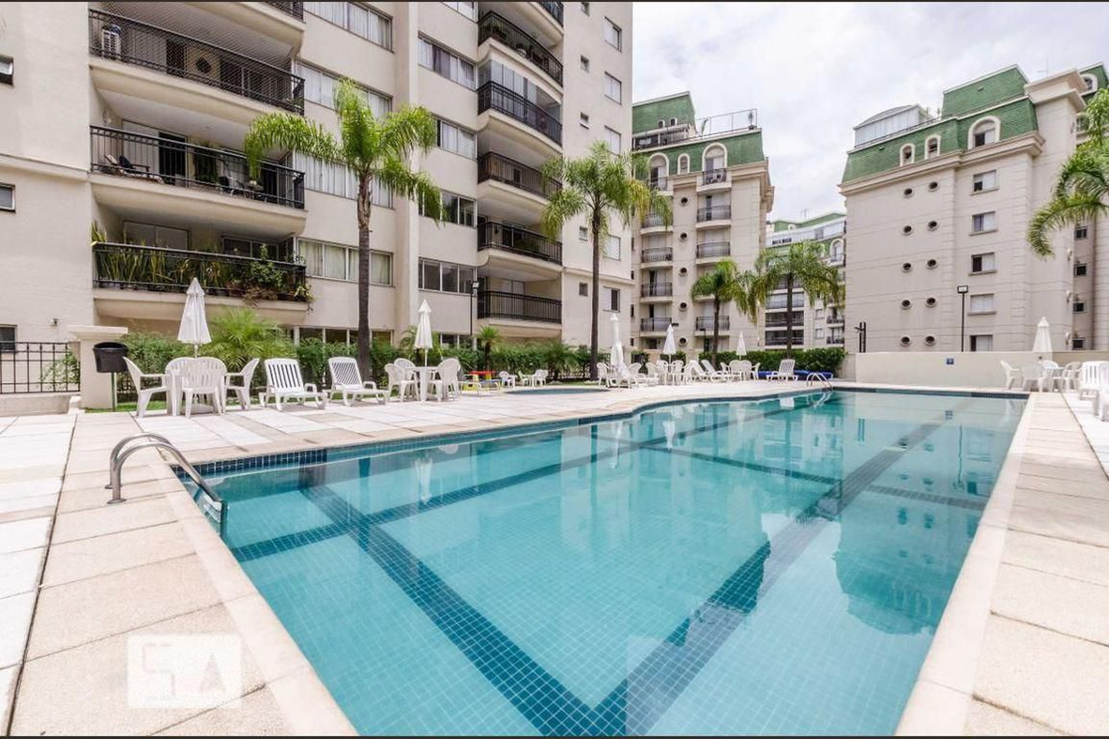 Piscina - Vila das Flores