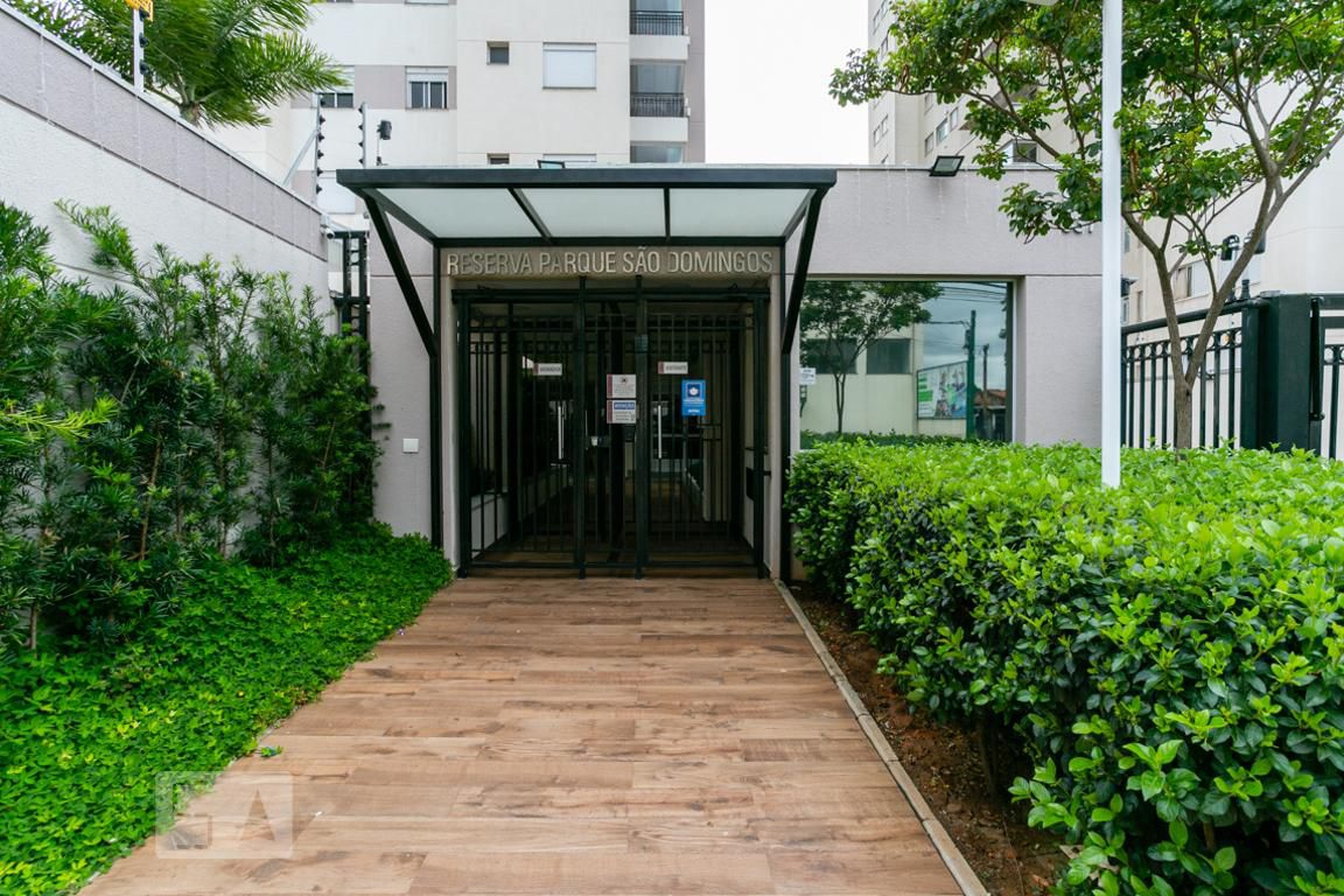 Fachada do condomínio Condomínio Reserva Parque São Domingos